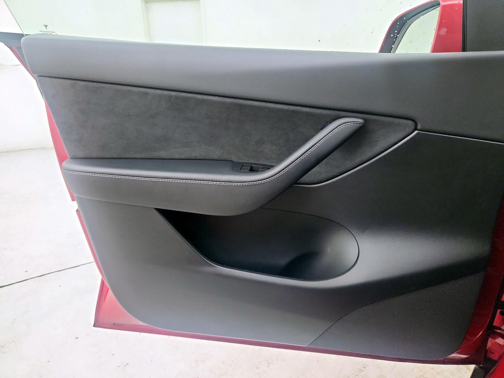 Thumbnail: 2022 Tesla Model Y - 12