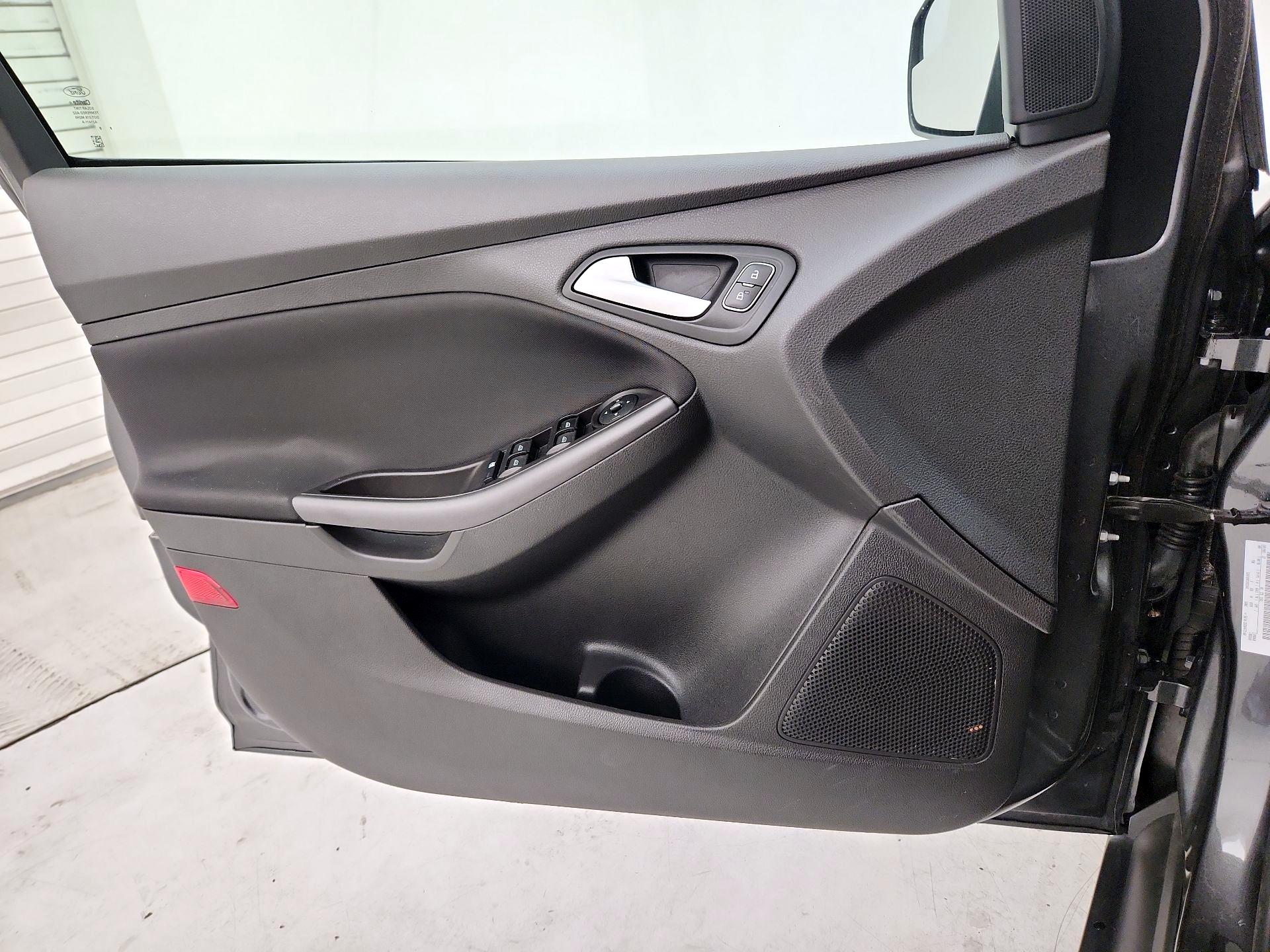 Thumbnail: 2018 Ford Focus - 12