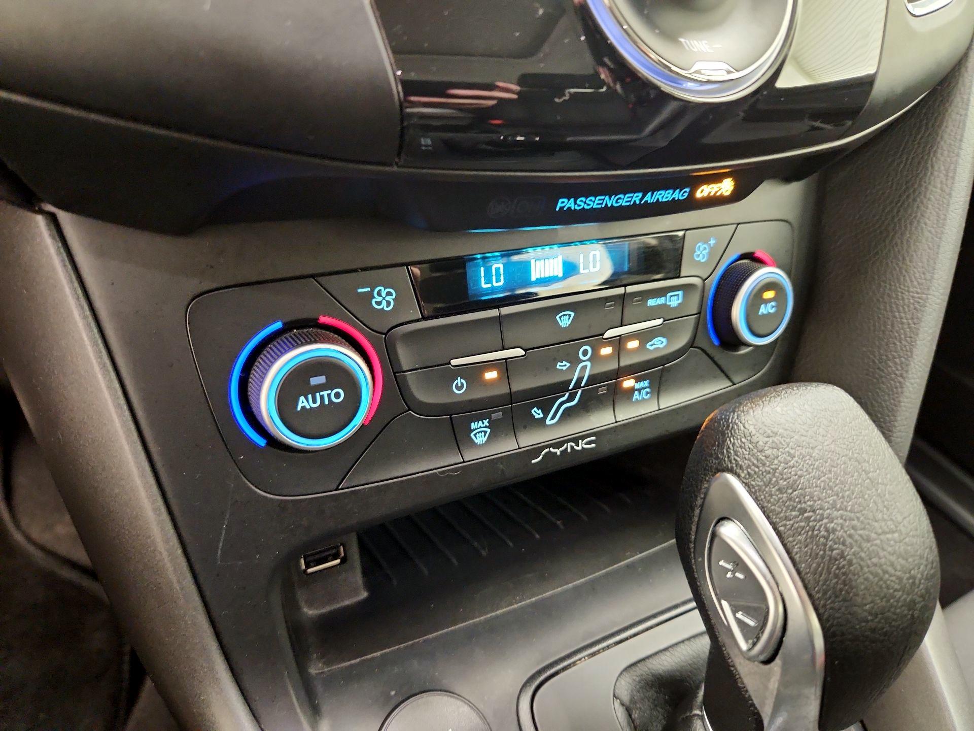 Thumbnail: 2018 Ford Focus - 16