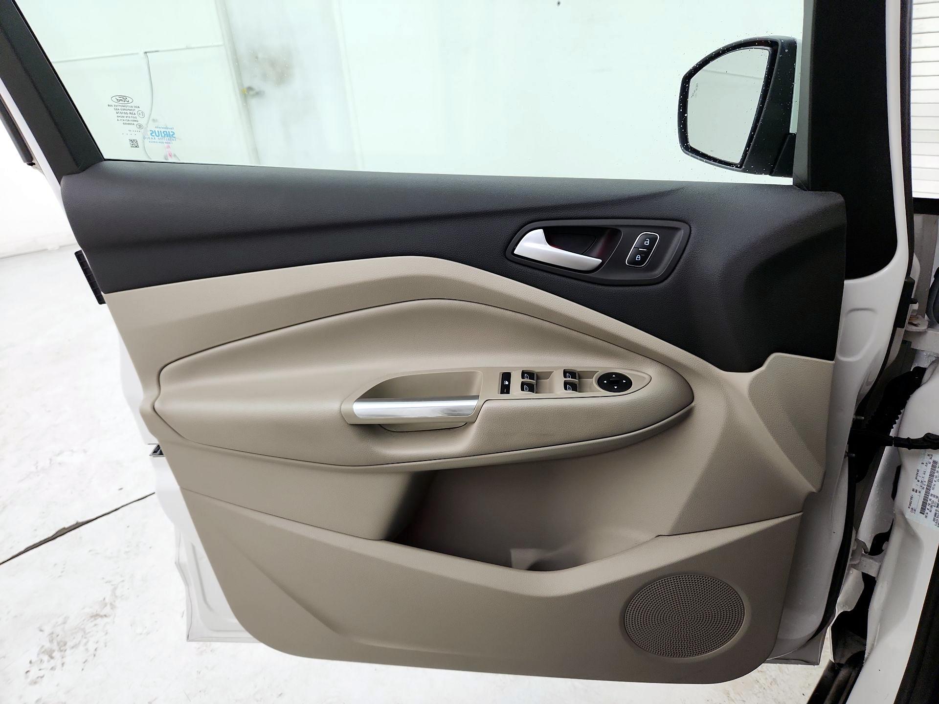 Thumbnail: 2017 Ford C-Max - 12