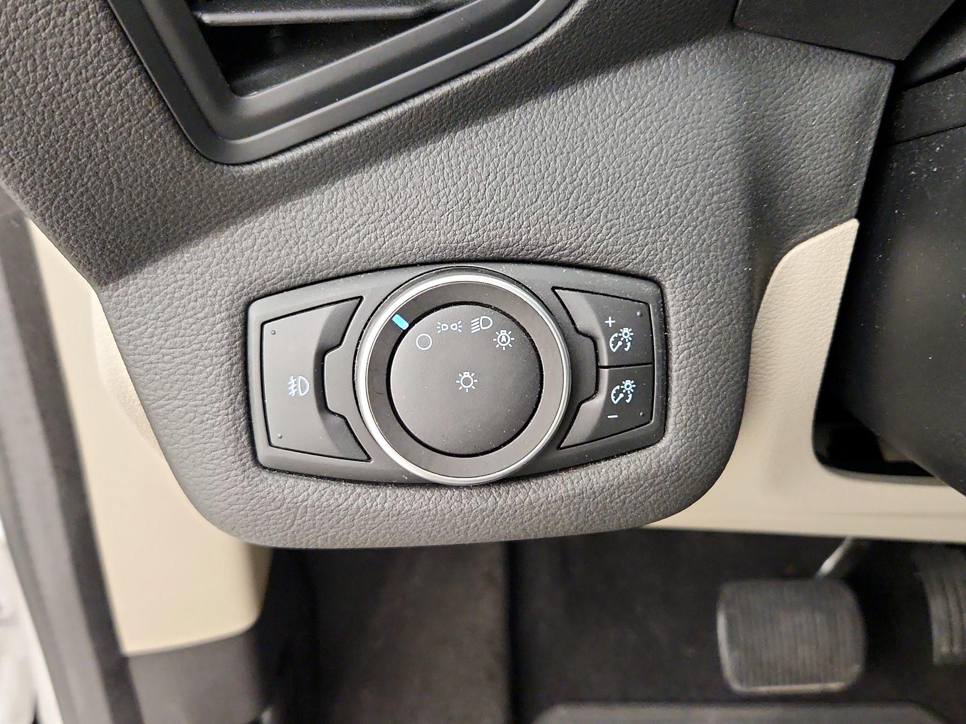 Thumbnail: 2017 Ford C-Max - 13