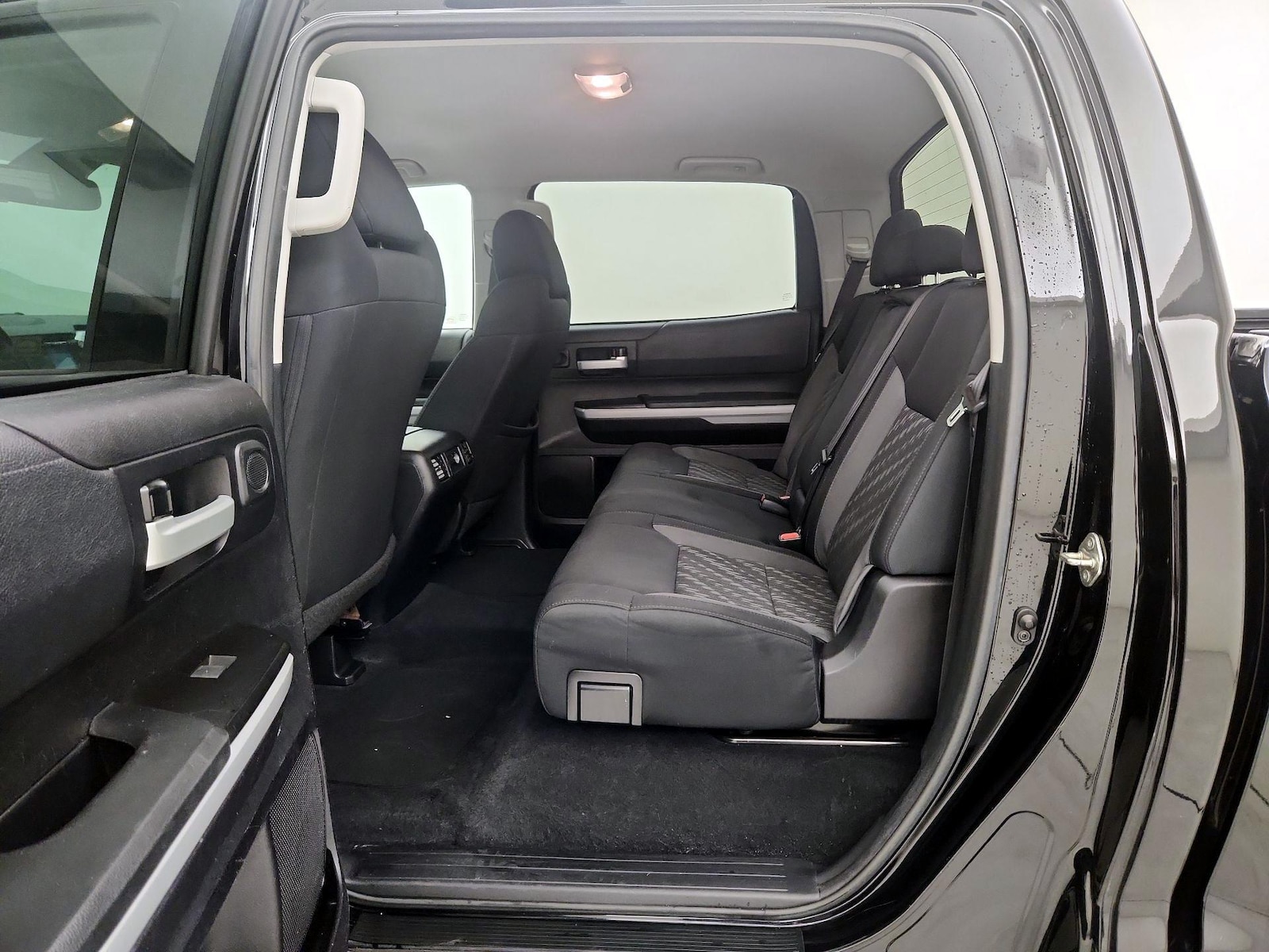 2020 Toyota Tundra SR5 - Photo 21