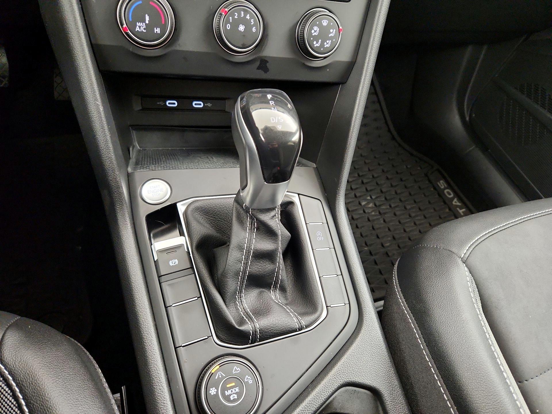 Thumbnail: 2022 Volkswagen Taos - 17