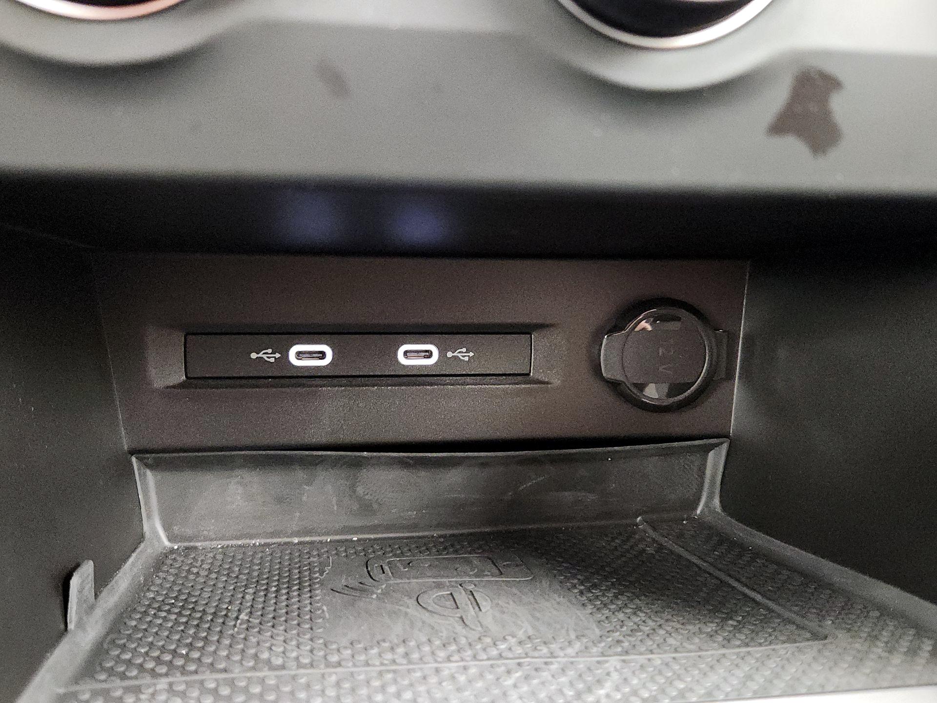 Thumbnail: 2022 Volkswagen Taos - 18