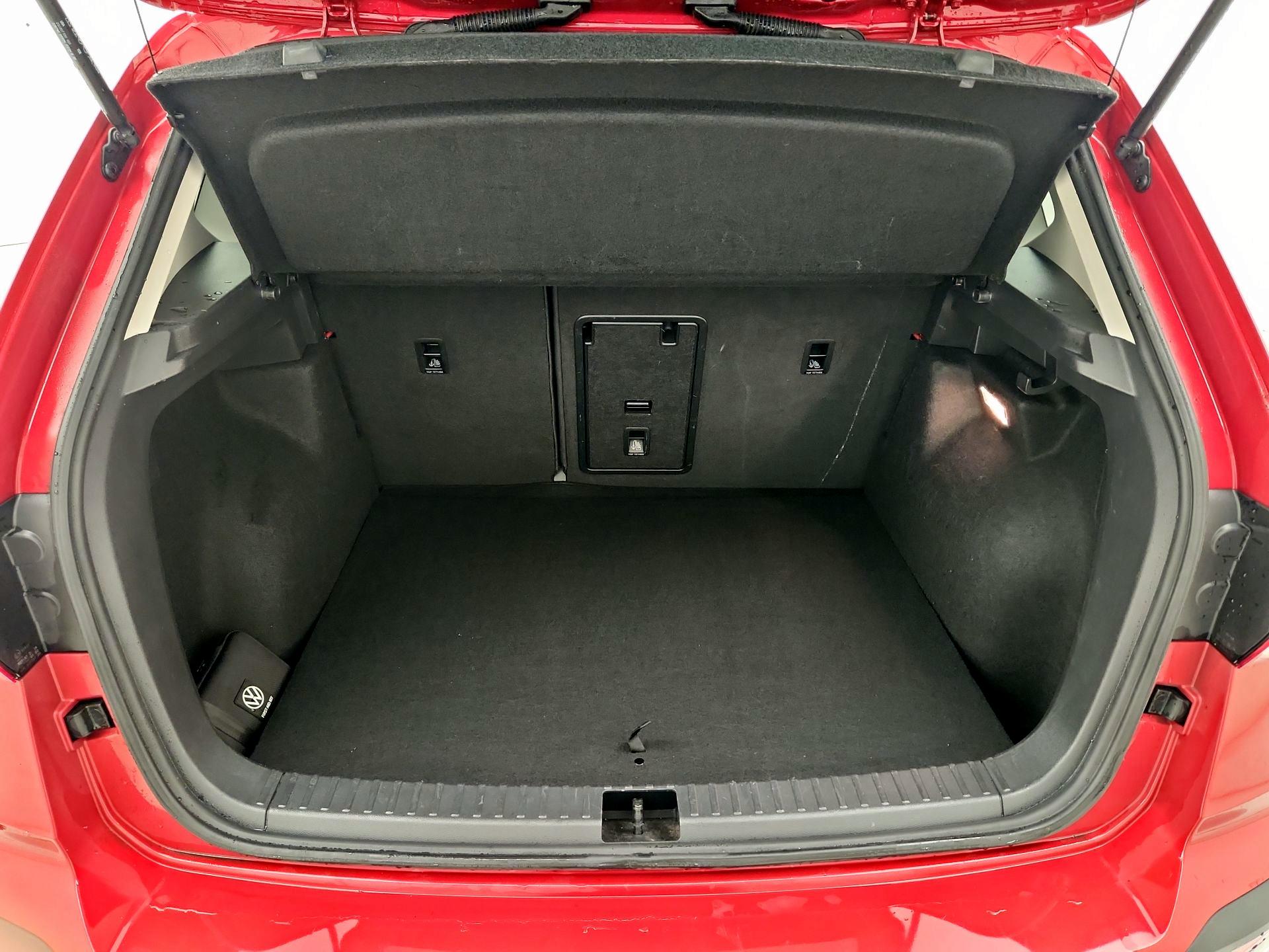 Thumbnail: 2022 Volkswagen Taos - 20