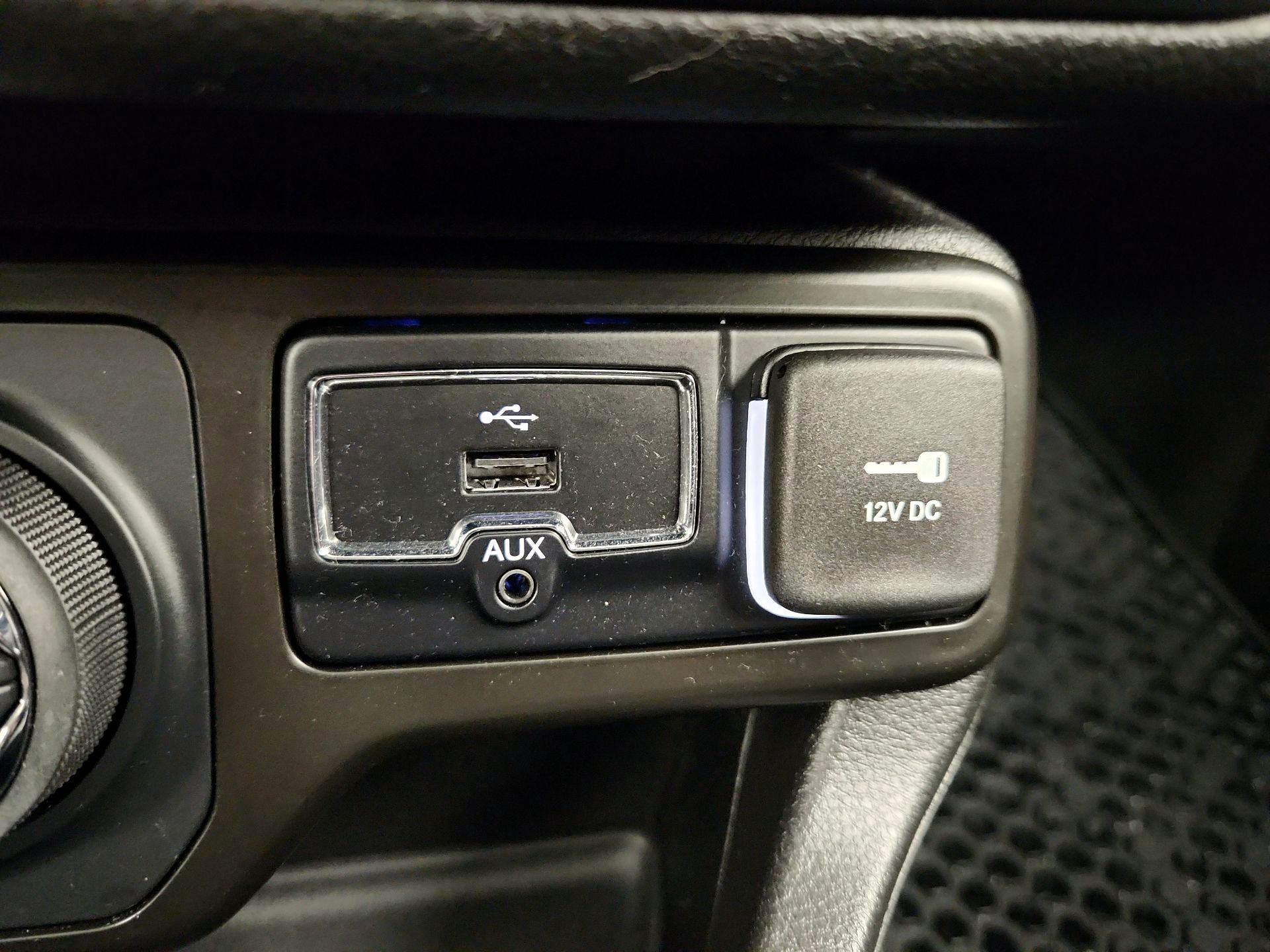 Thumbnail: 2023 Jeep Renegade - 19