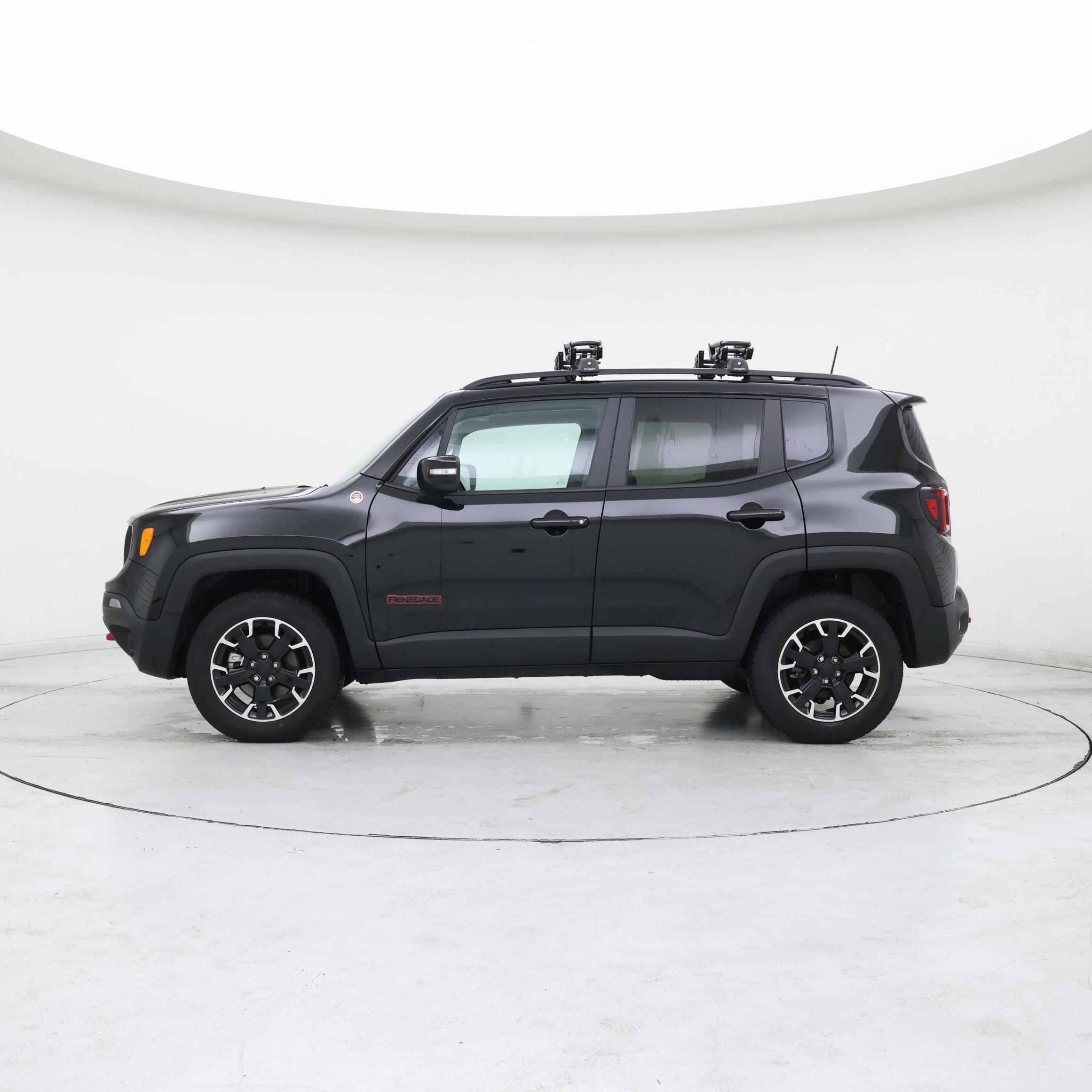 Thumbnail: 2023 Jeep Renegade - 3