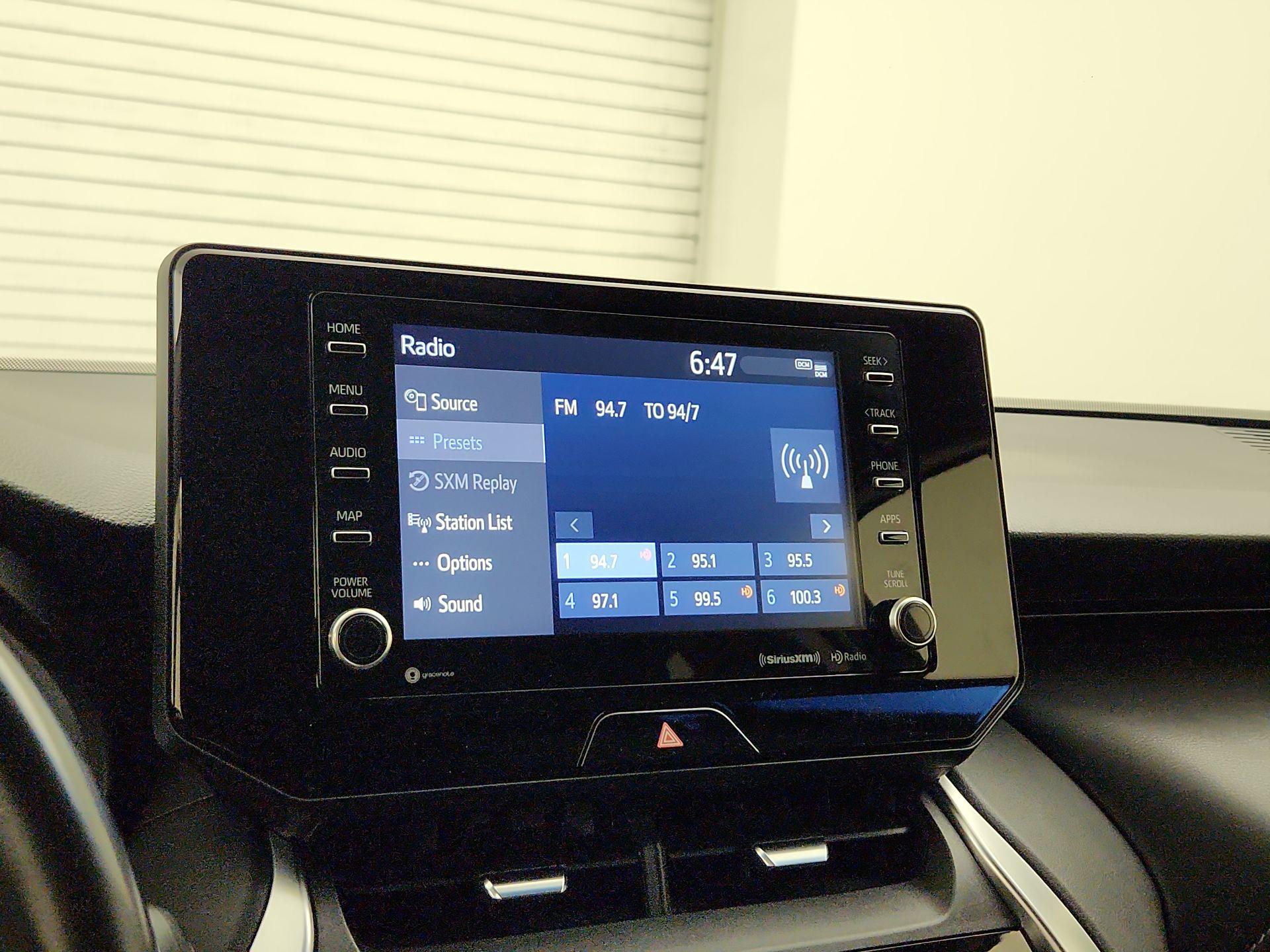 Thumbnail: 2022 Toyota Venza - 15