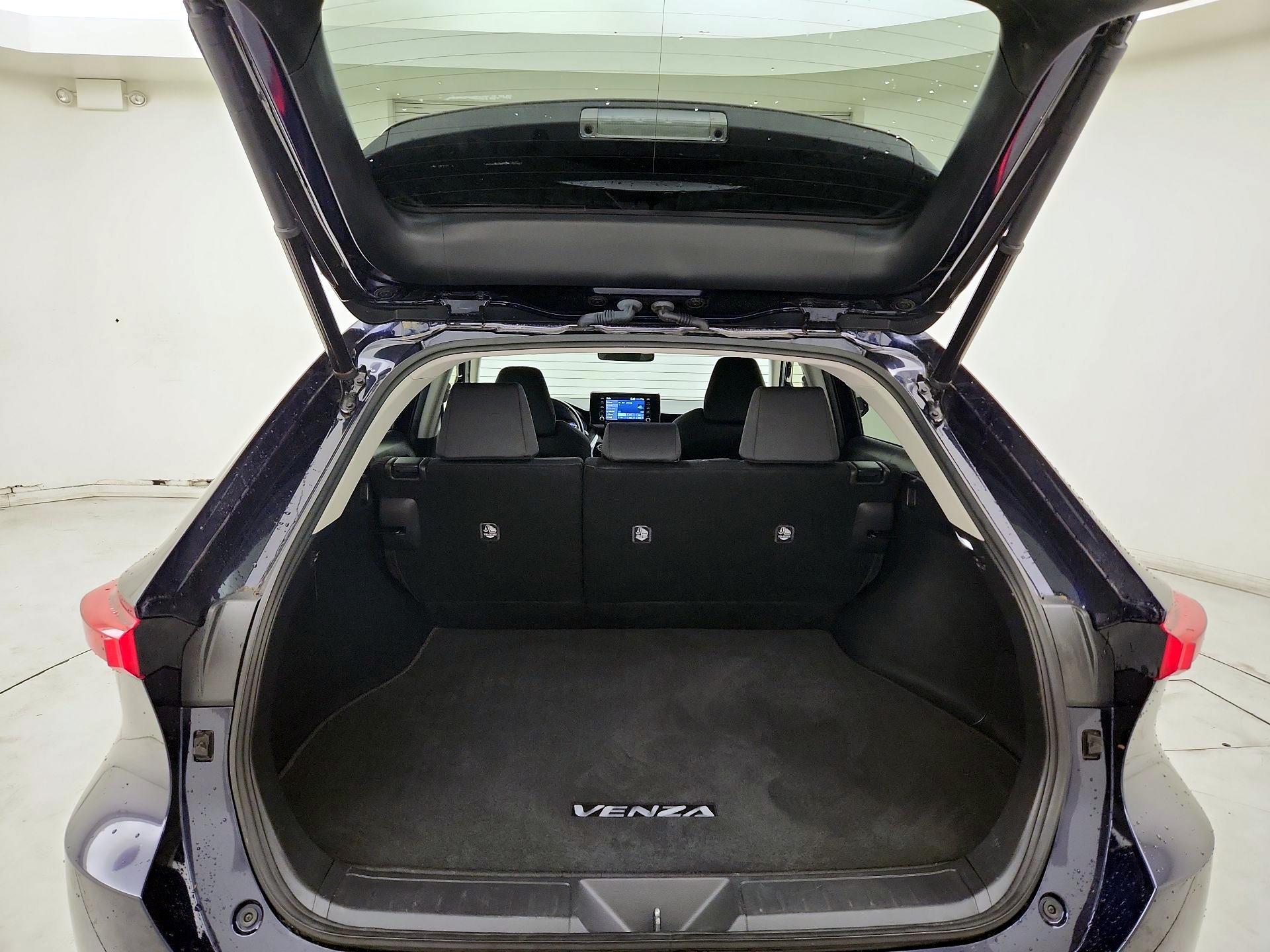 Thumbnail: 2022 Toyota Venza - 20