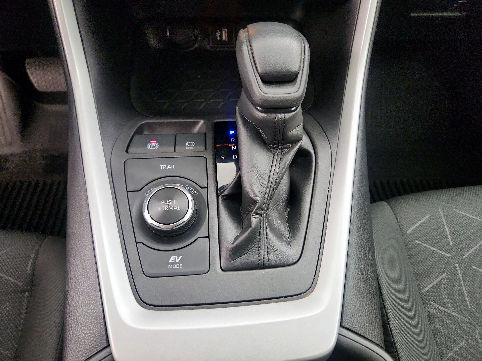 Thumbnail: 2024 Toyota RAV4 - 17