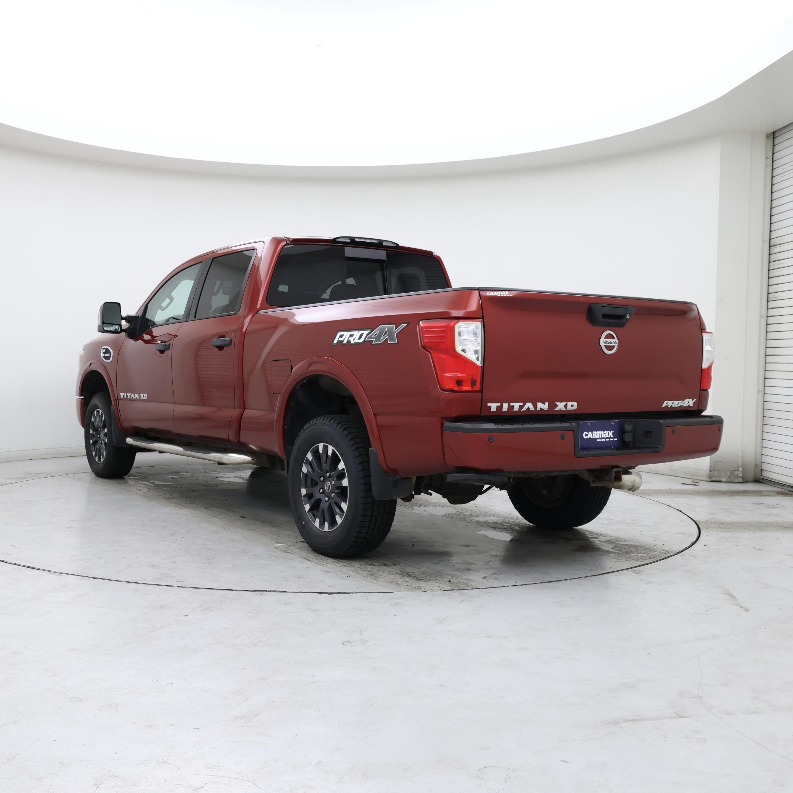 Thumbnail: 2018 Nissan Titan - 2