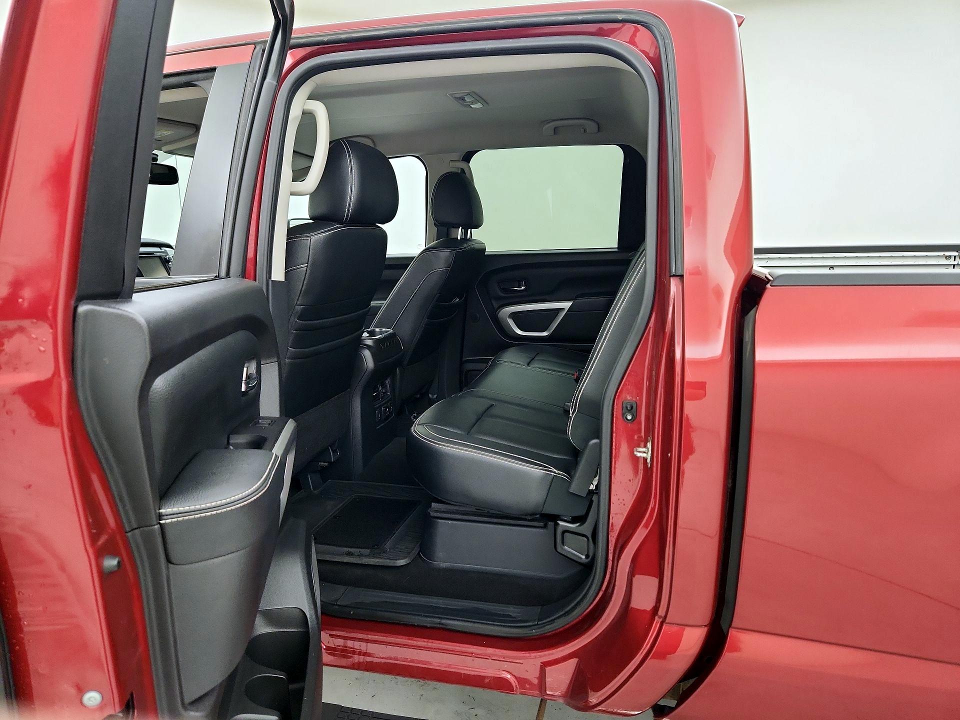 Thumbnail: 2018 Nissan Titan - 20