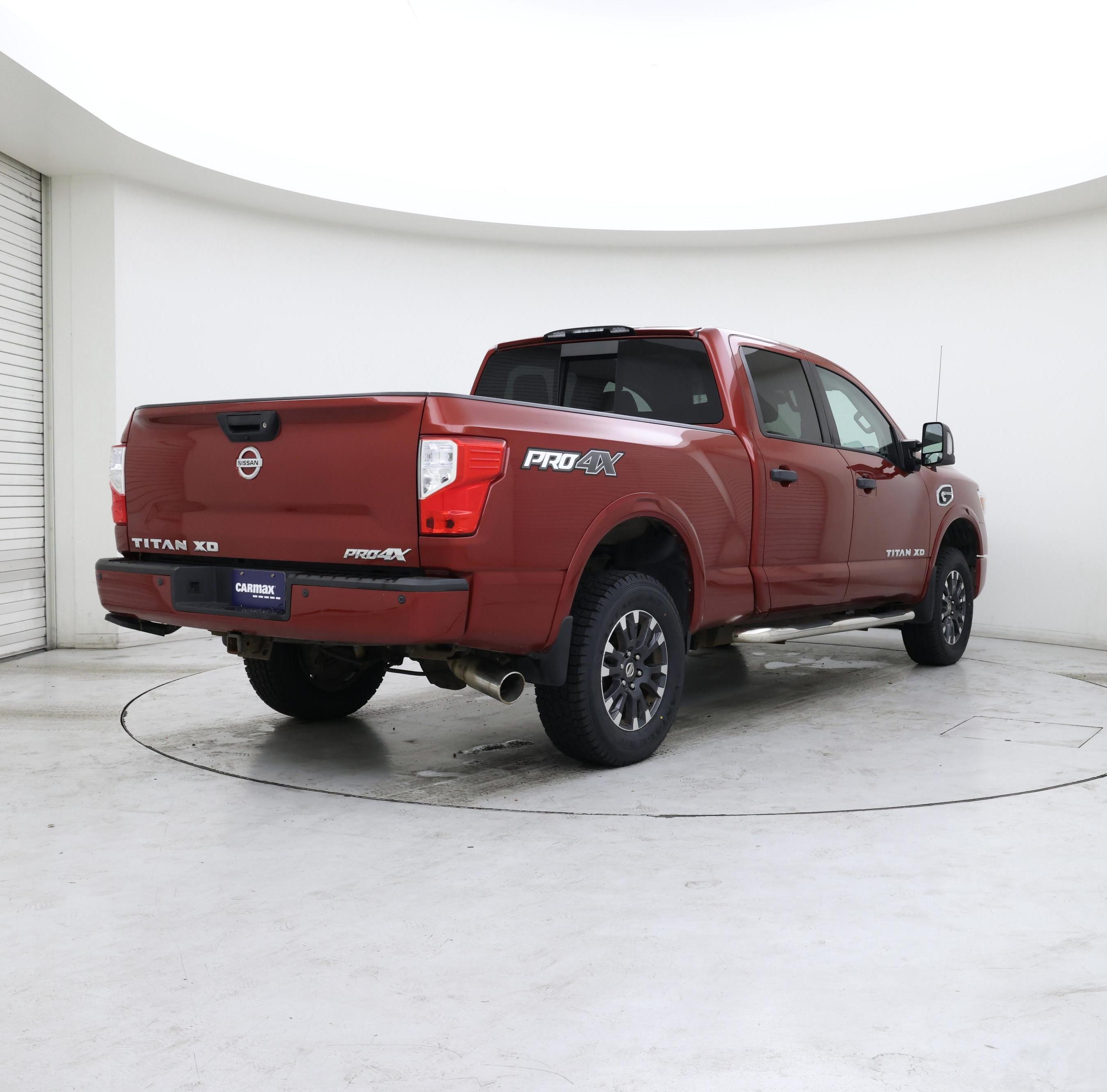 Thumbnail: 2018 Nissan Titan - 8
