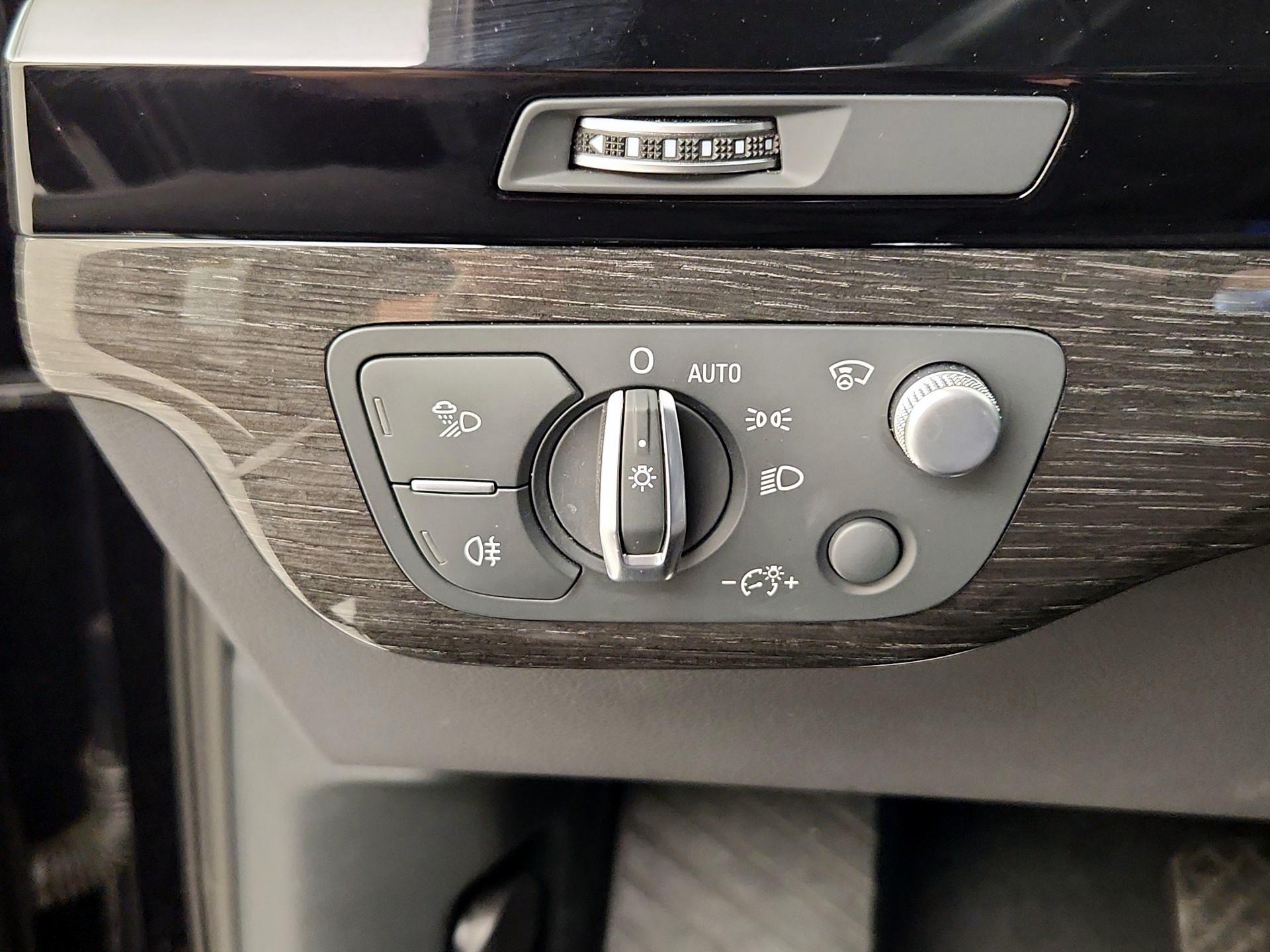 Thumbnail: 2019 Audi Q7 - 13