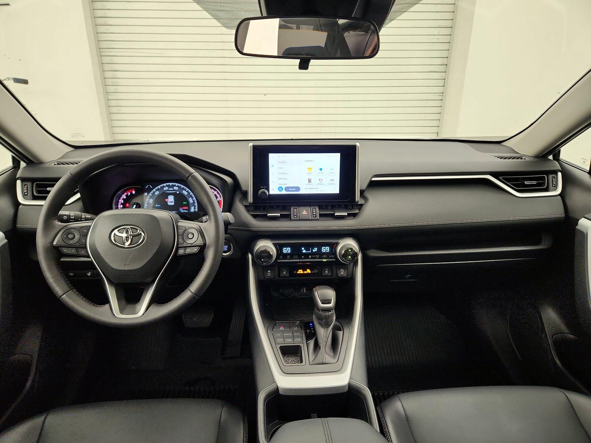 Thumbnail: 2025 Toyota RAV4 - 9