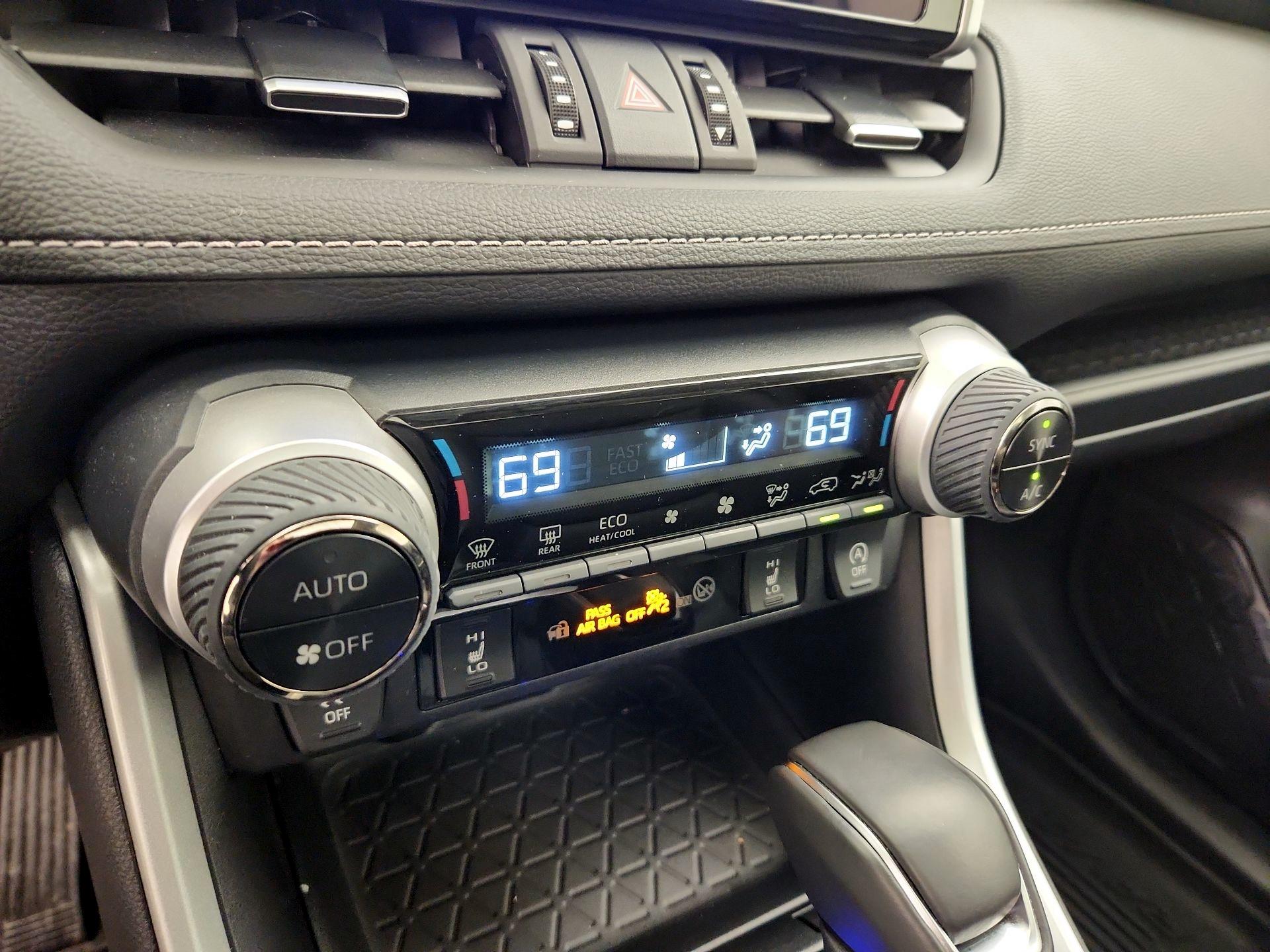 Thumbnail: 2025 Toyota RAV4 - 16