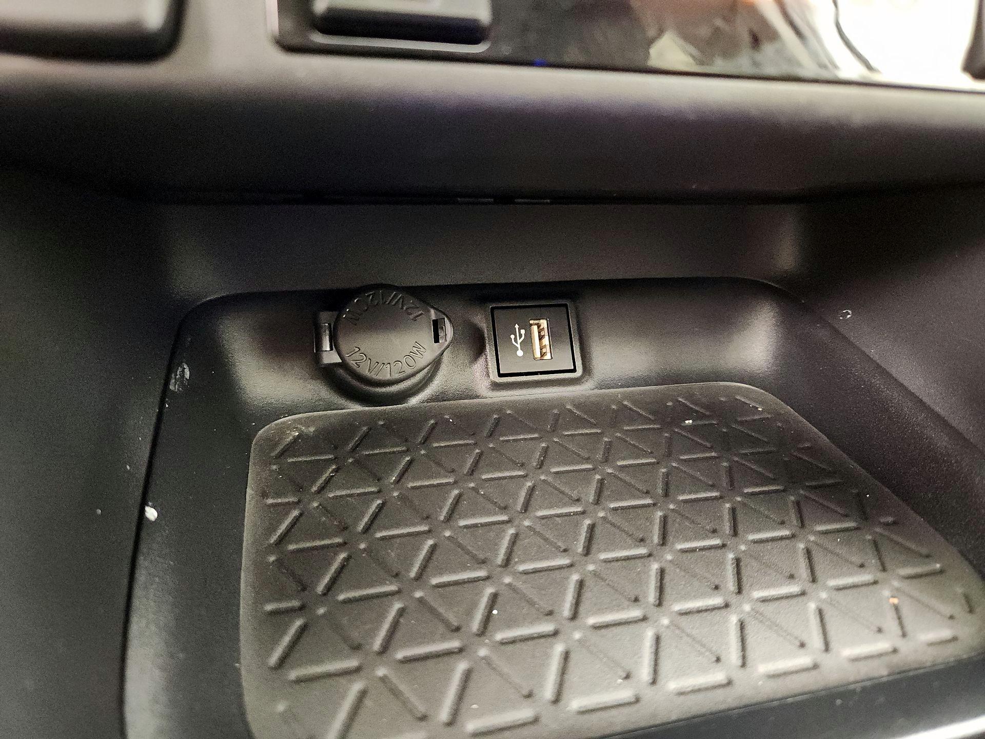 Thumbnail: 2025 Toyota RAV4 - 18