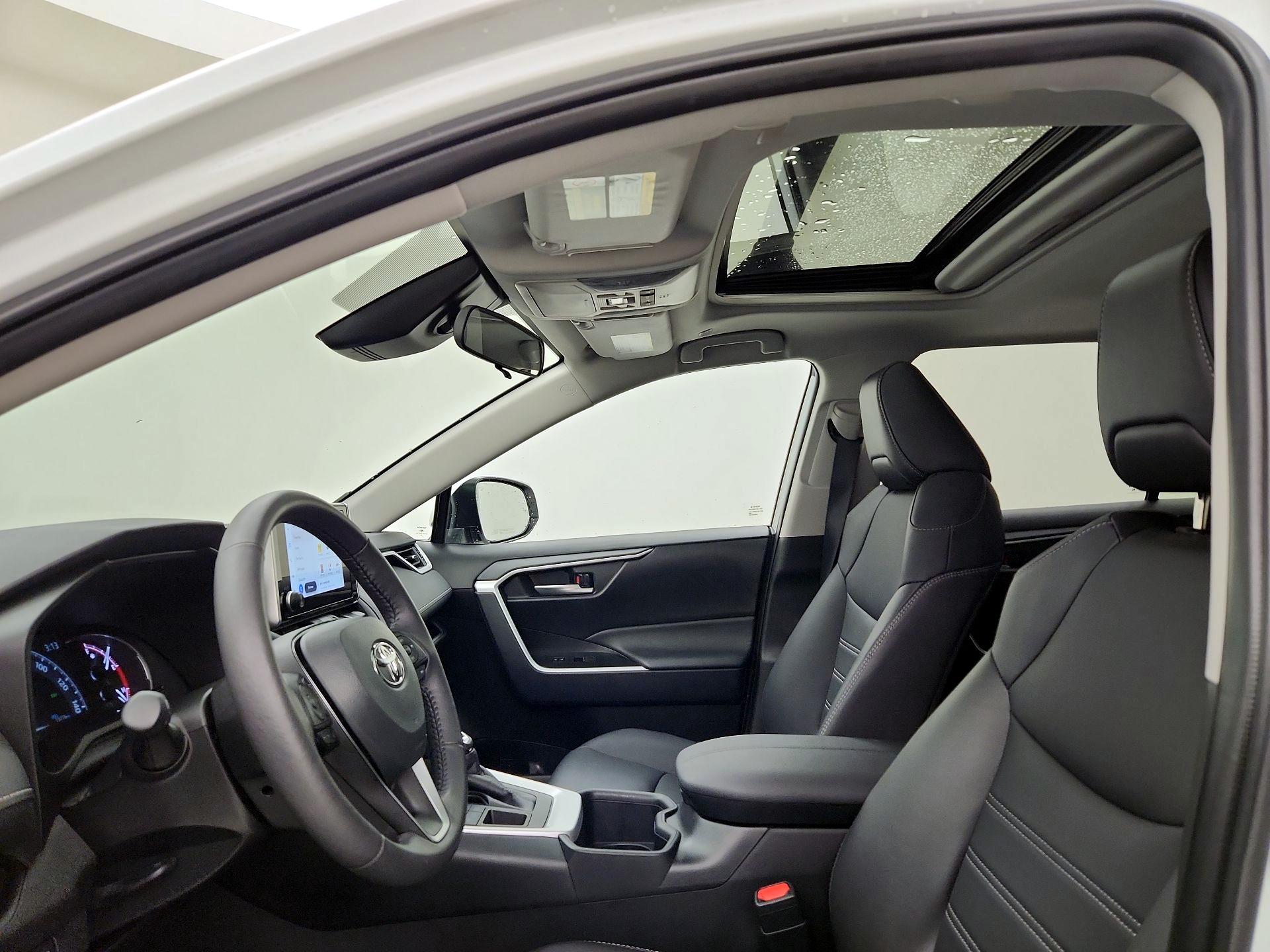 Thumbnail: 2025 Toyota RAV4 - 19