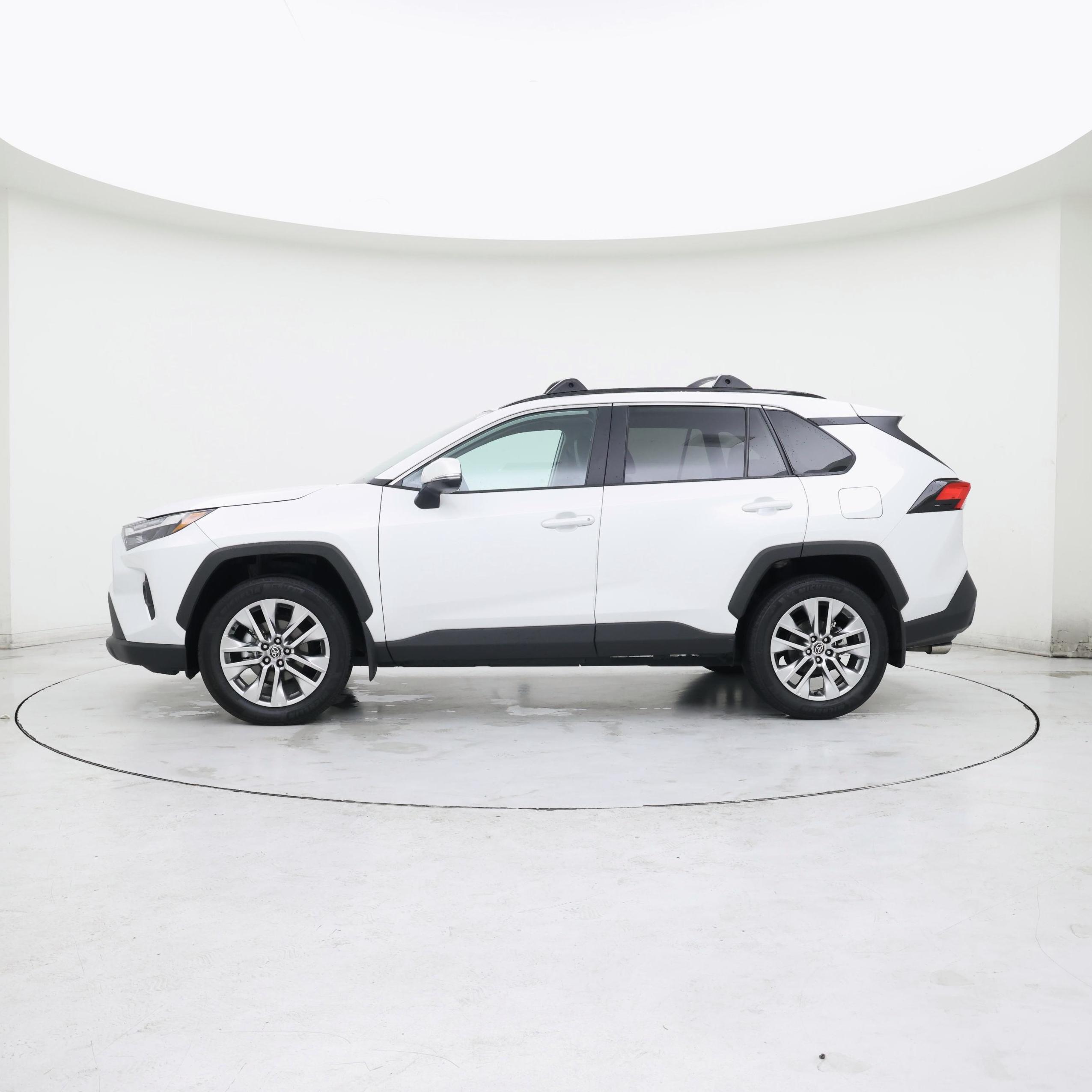 Thumbnail: 2025 Toyota RAV4 - 3