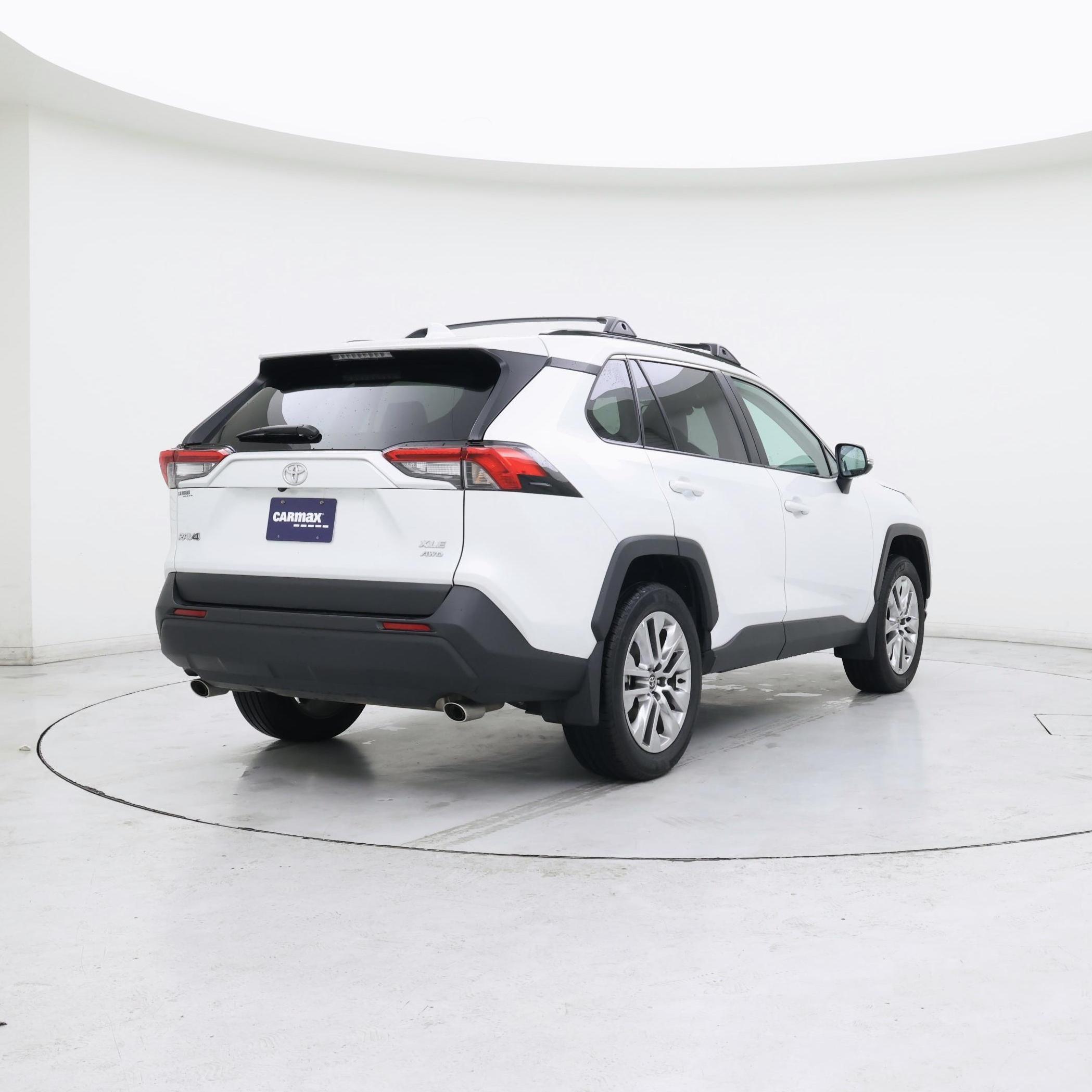 Thumbnail: 2025 Toyota RAV4 - 8