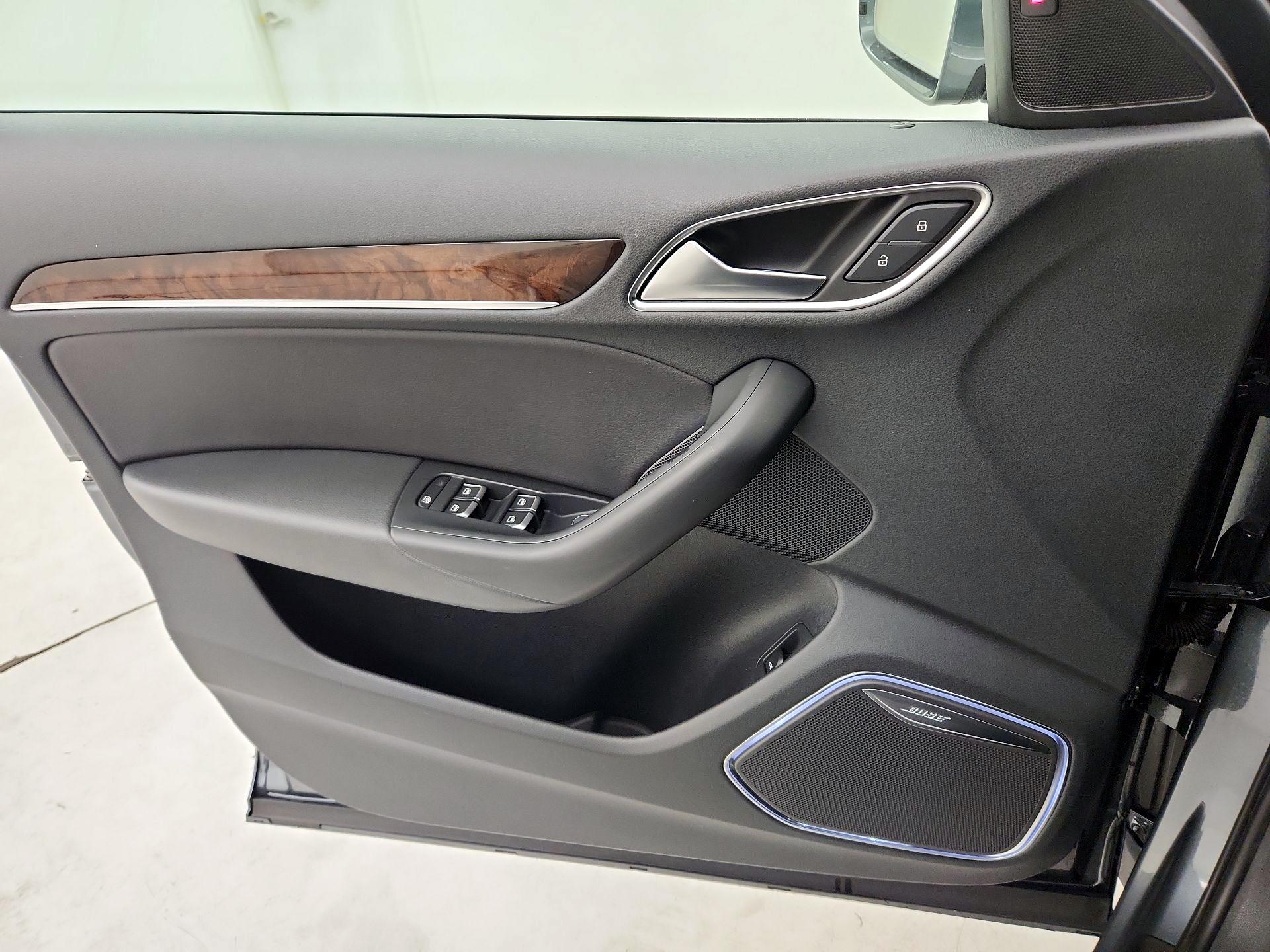 Thumbnail: 2017 Audi Q3 - 12