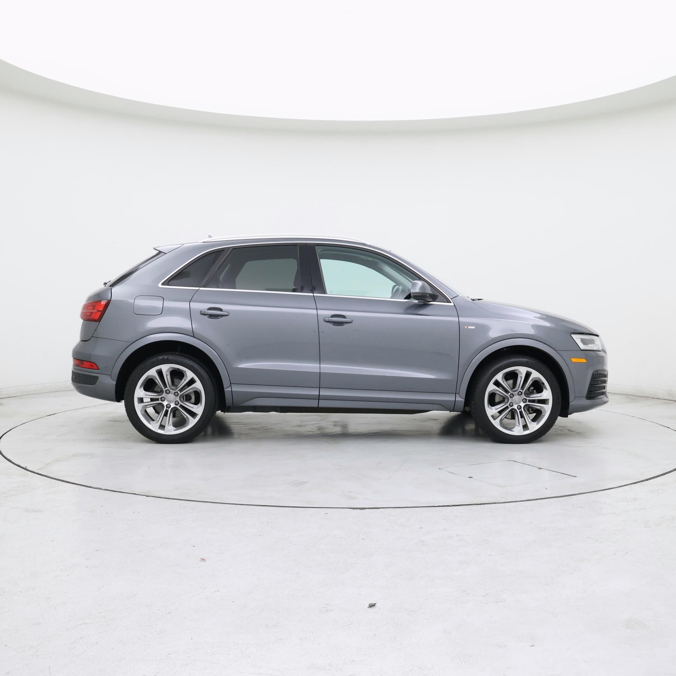 Thumbnail: 2017 Audi Q3 - 7
