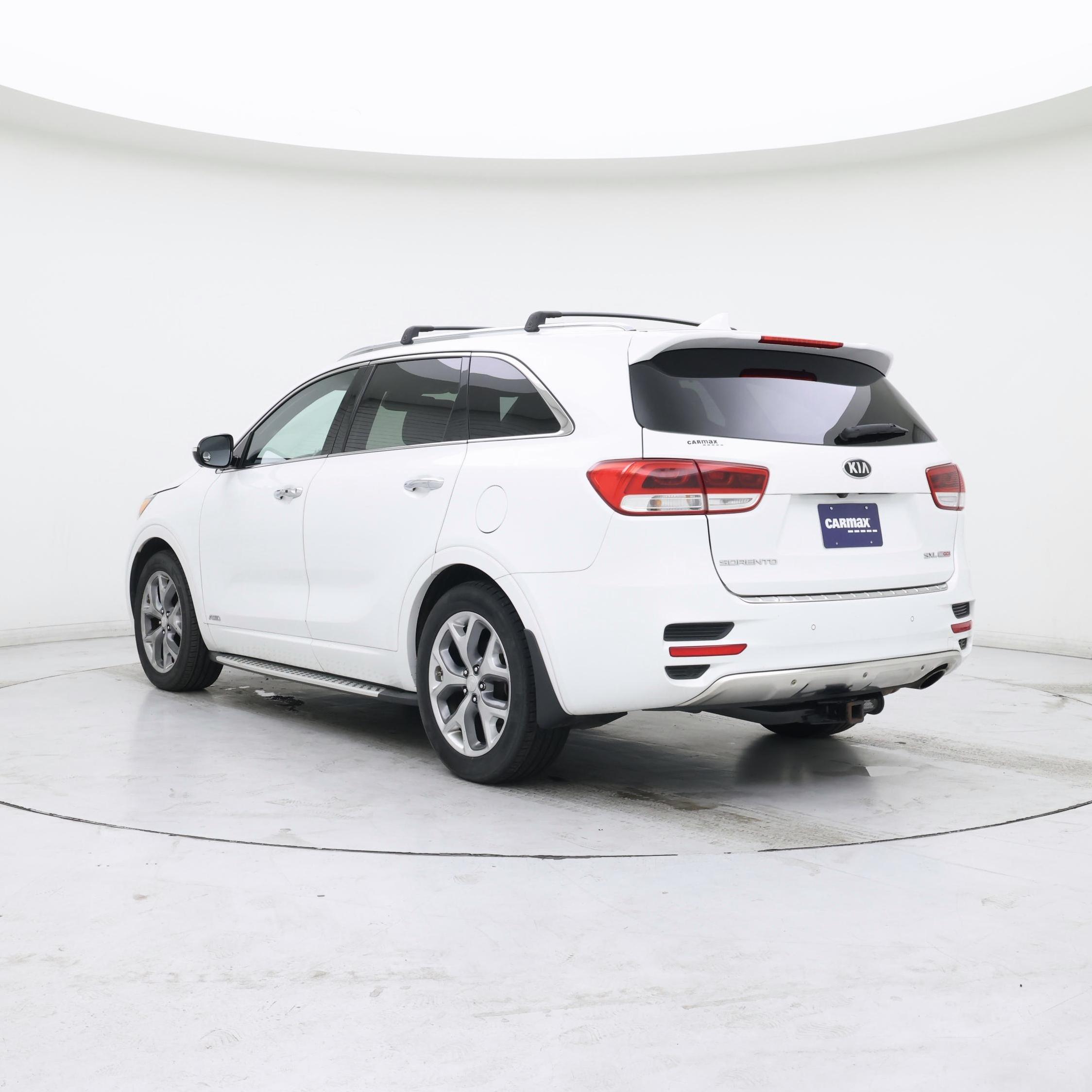 Thumbnail: 2016 Kia Sorento - 2
