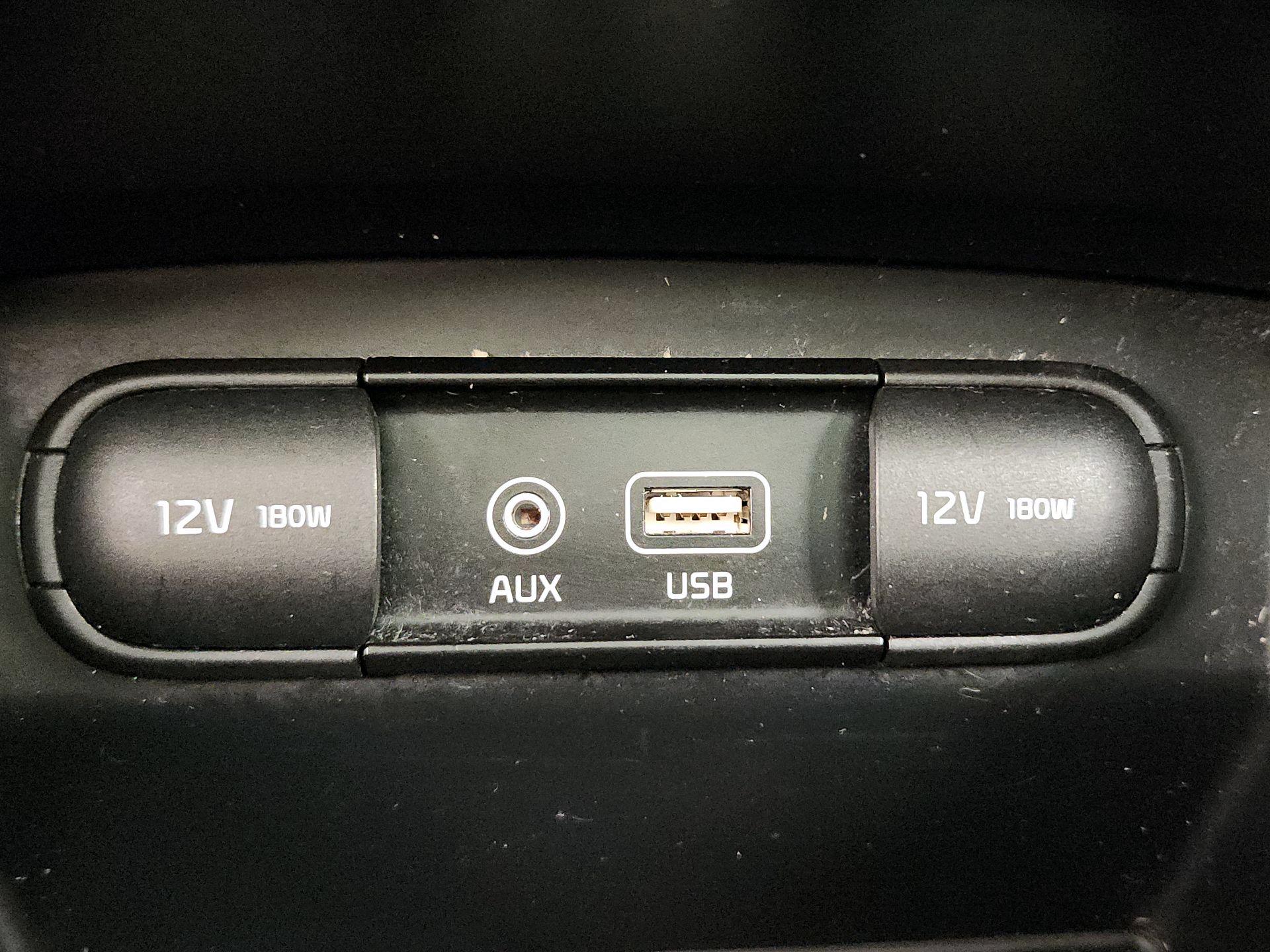 Thumbnail: 2016 Kia Sorento - 19