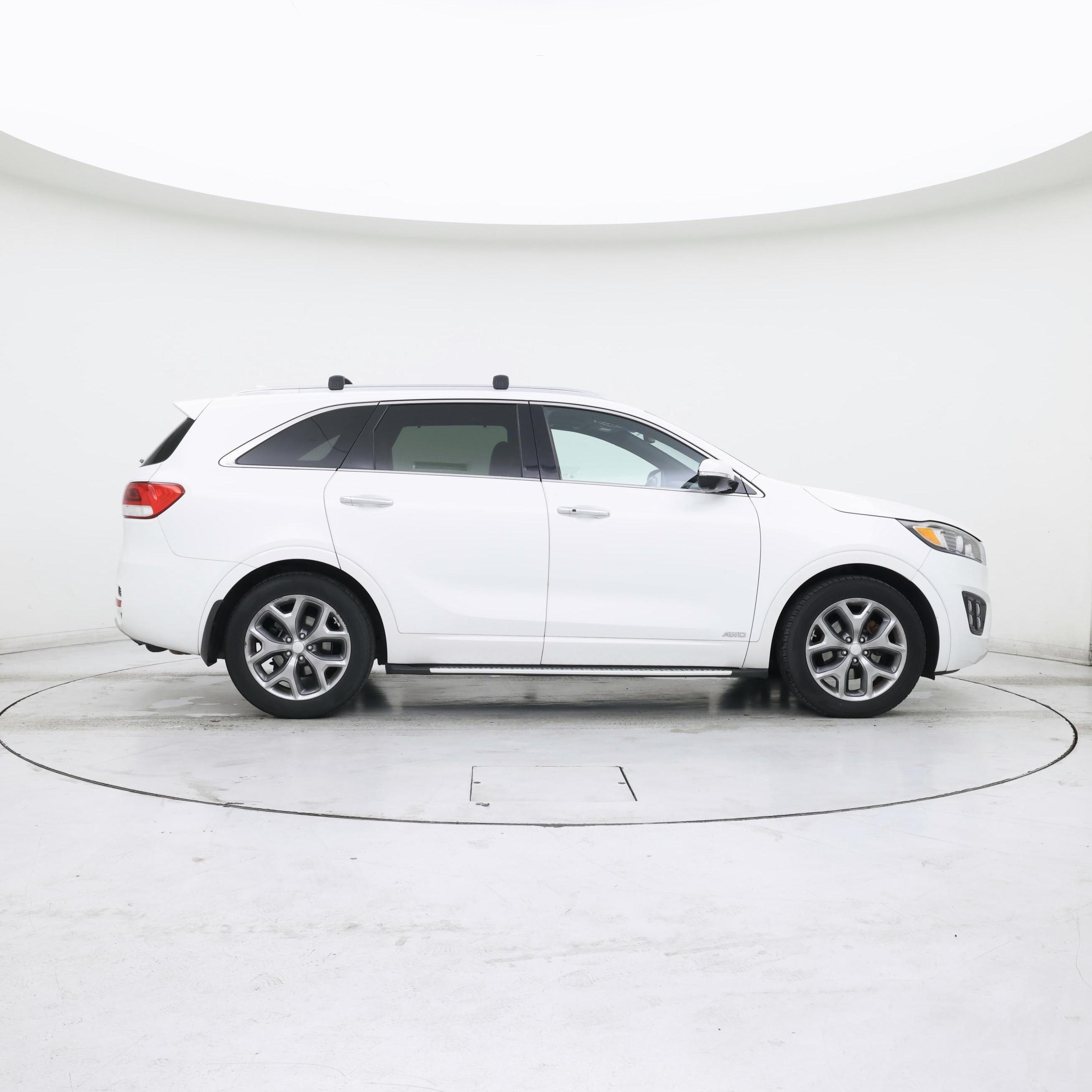 Thumbnail: 2016 Kia Sorento - 7