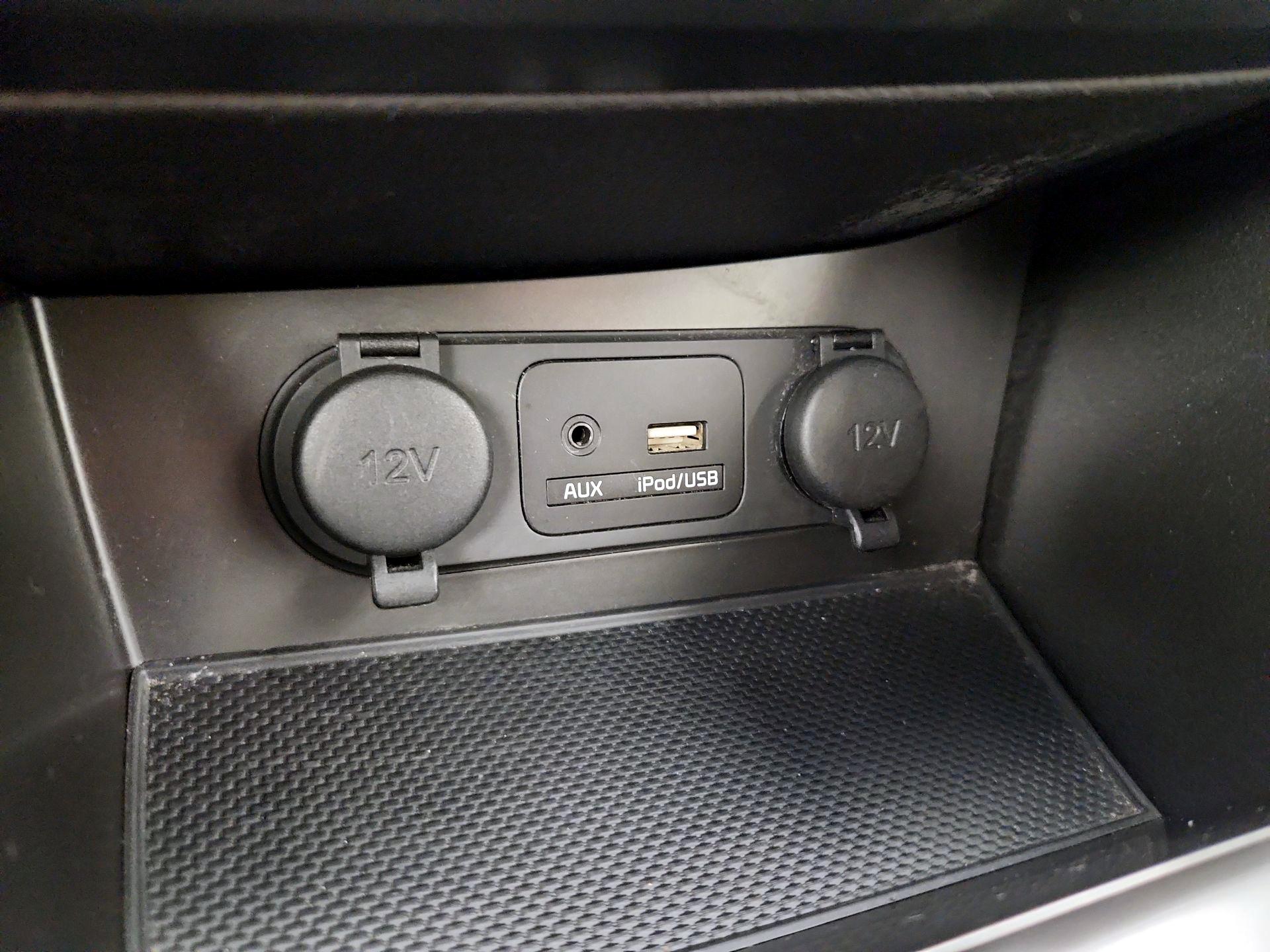 Thumbnail: 2015 Kia Optima - 17