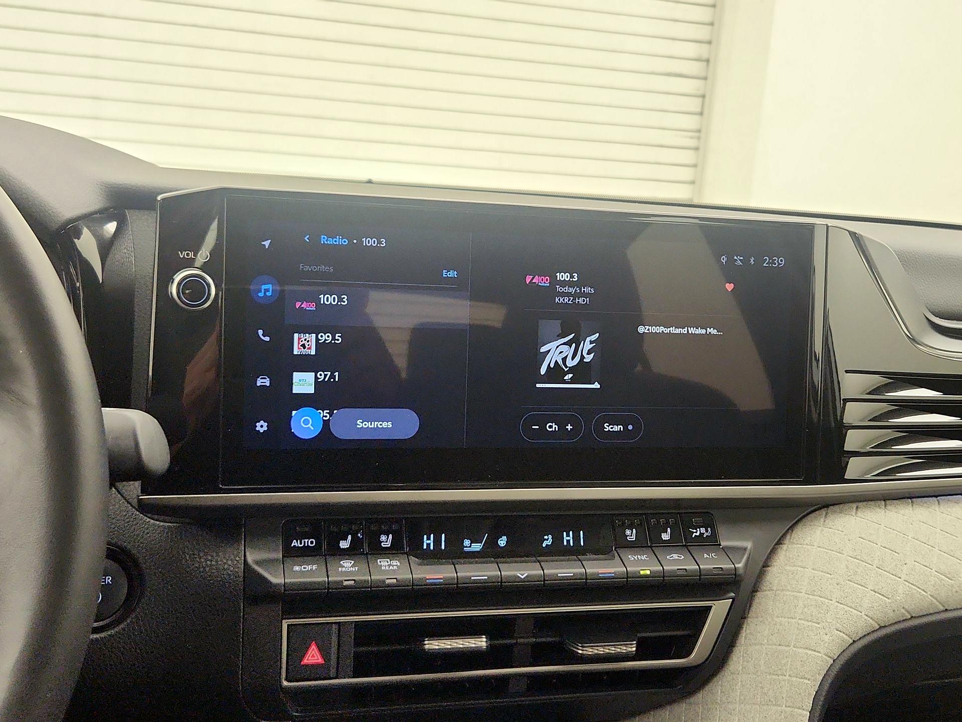 Thumbnail: 2025 Toyota Camry - 15