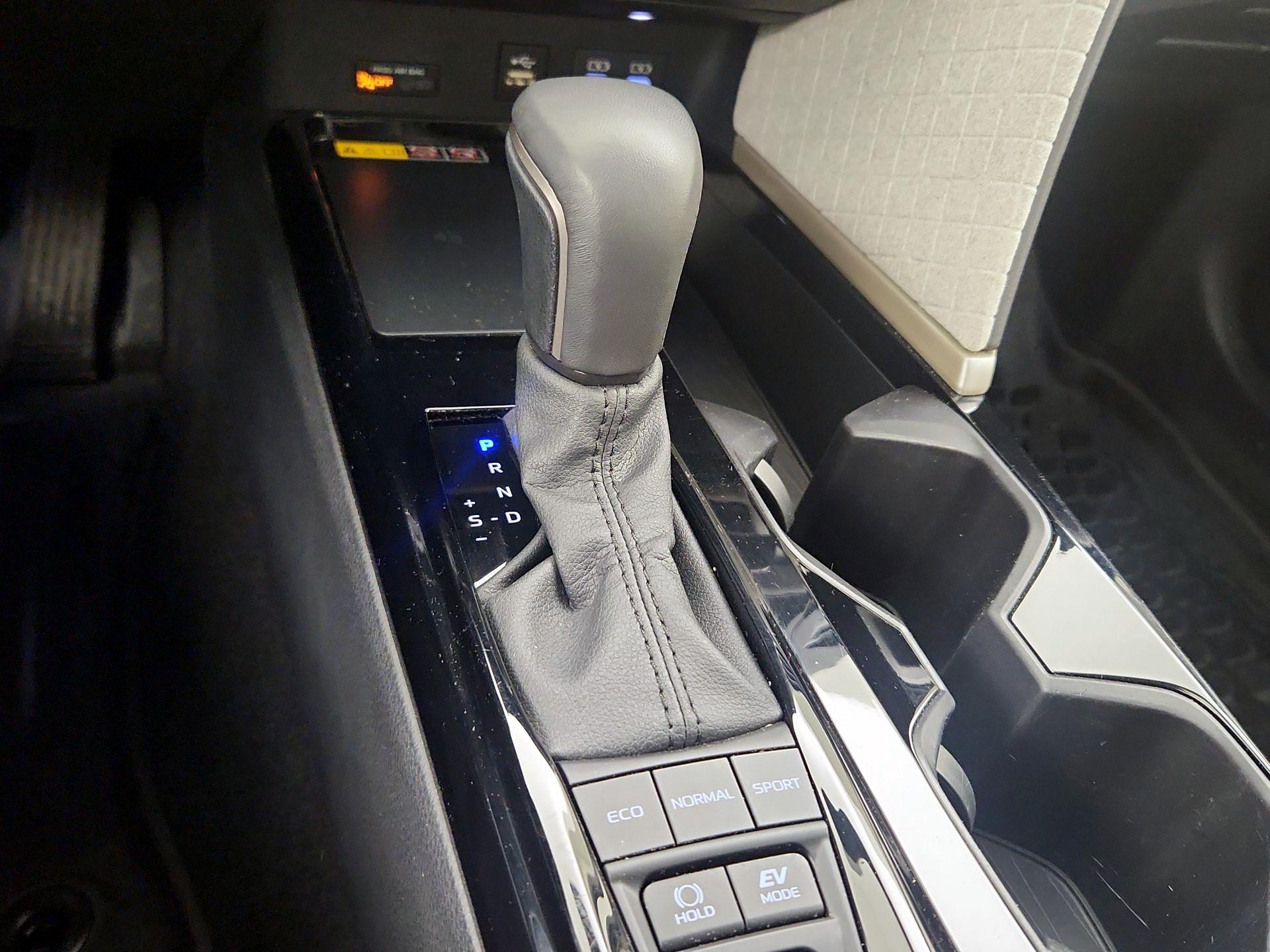 Thumbnail: 2025 Toyota Camry - 17