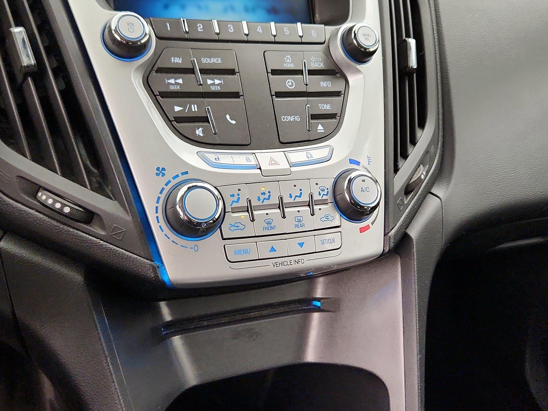 Thumbnail: 2015 Chevrolet Equinox - 15