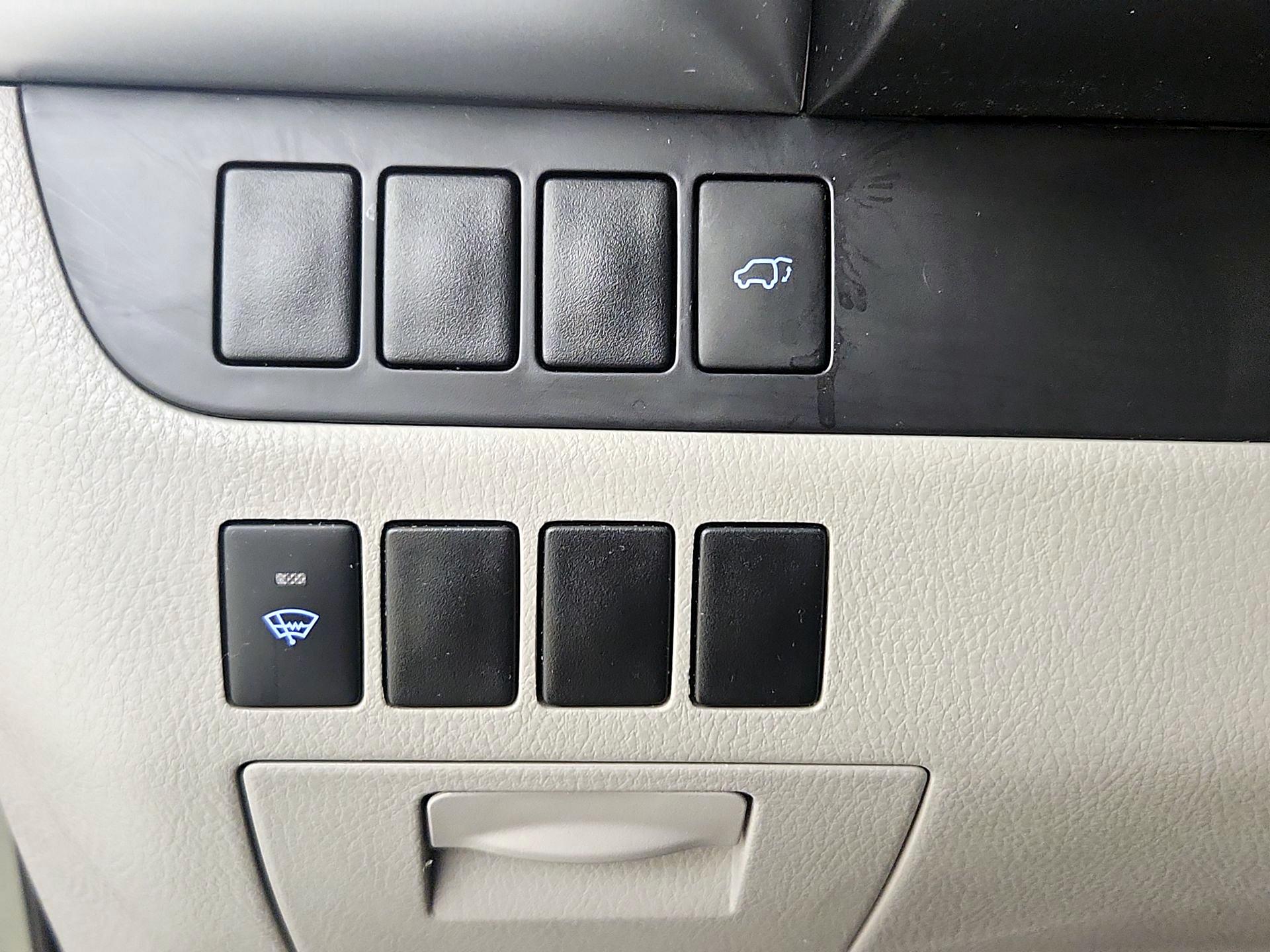 Thumbnail: 2014 Toyota Highlander - 13