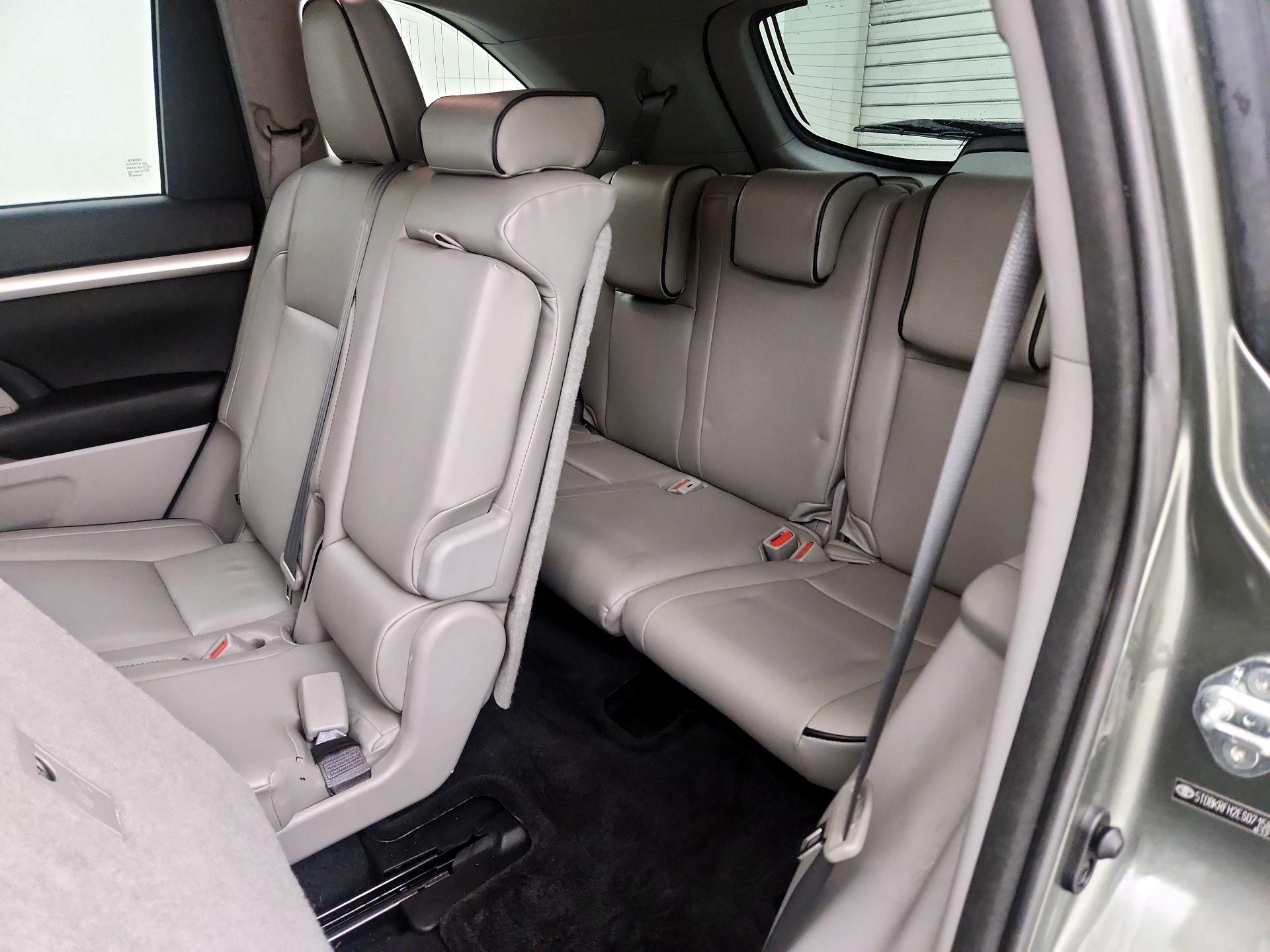 Thumbnail: 2014 Toyota Highlander - 20