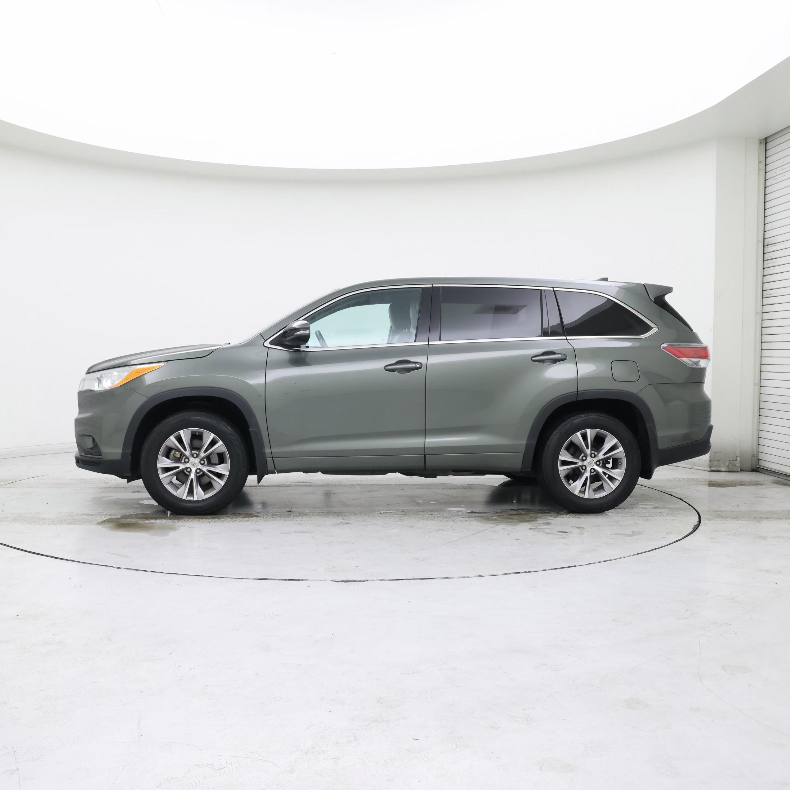 Thumbnail: 2014 Toyota Highlander - 3