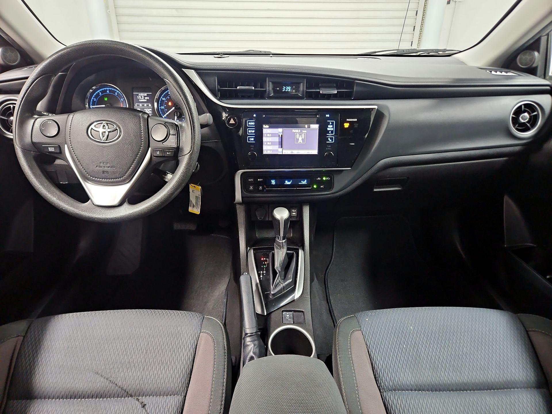 Thumbnail: 2017 Toyota Corolla - 9