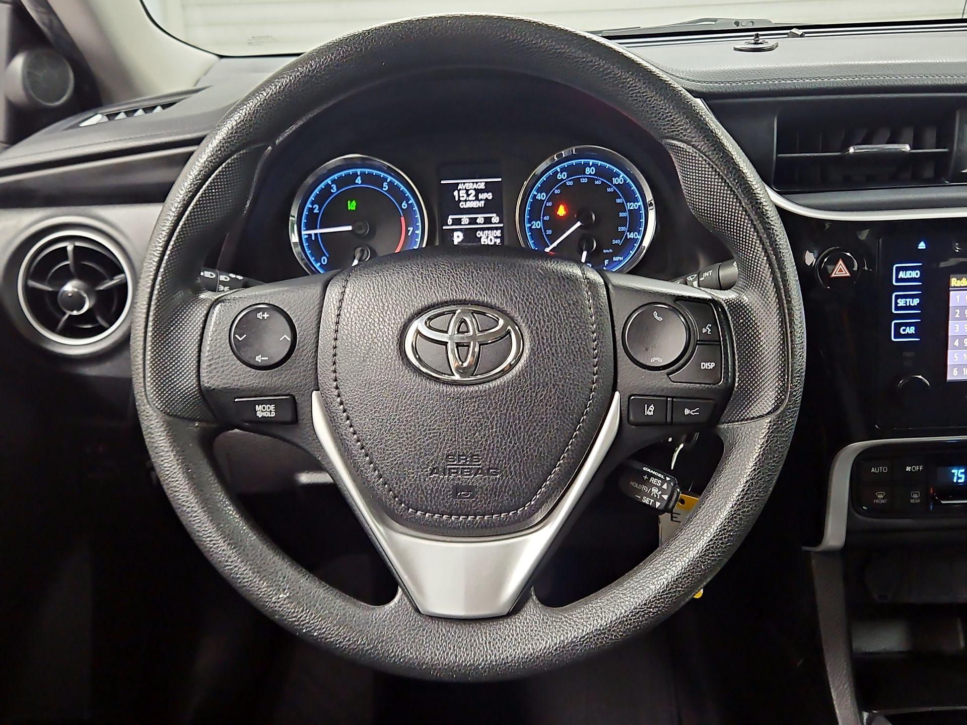 Thumbnail: 2017 Toyota Corolla - 10