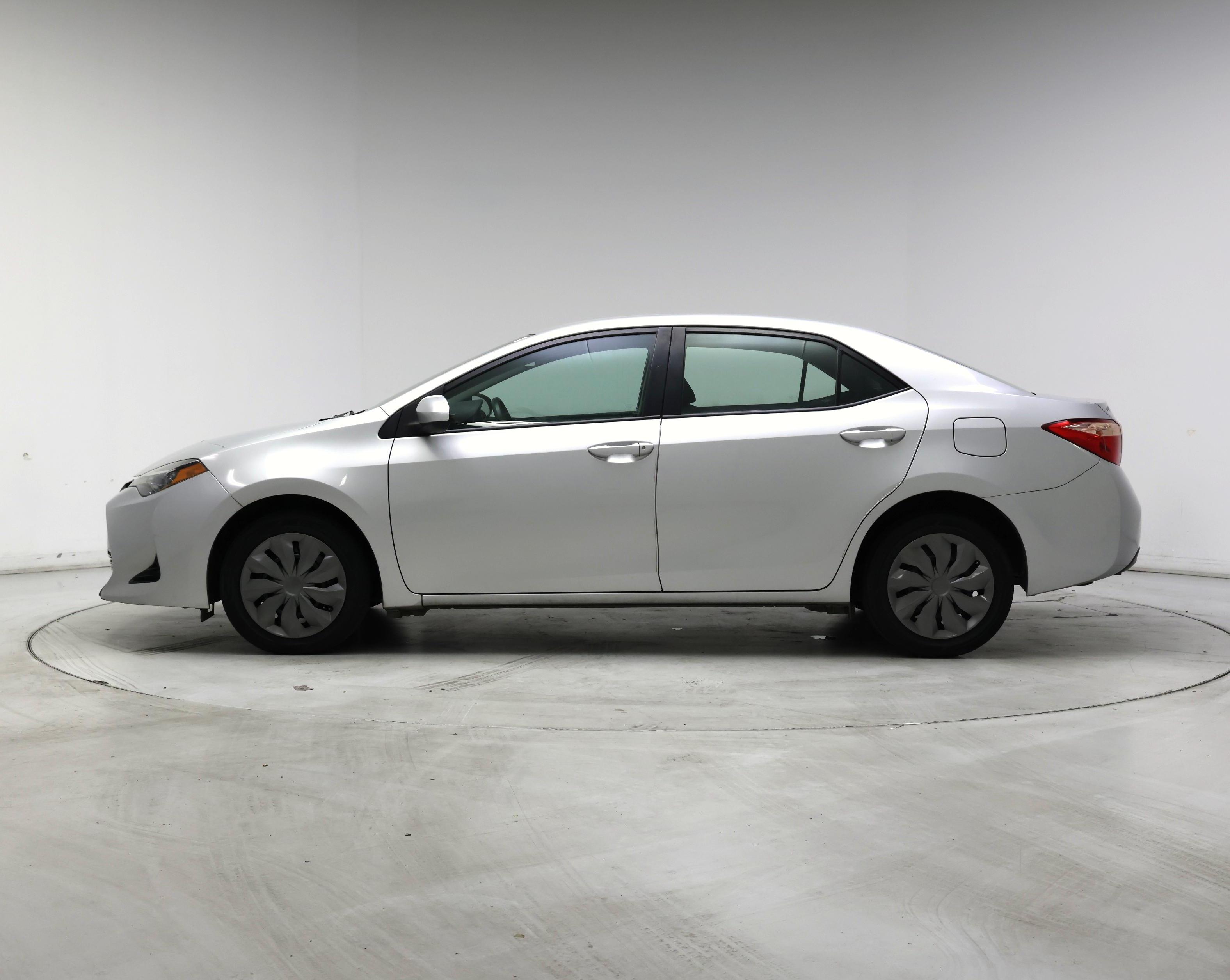 Thumbnail: 2017 Toyota Corolla - 3
