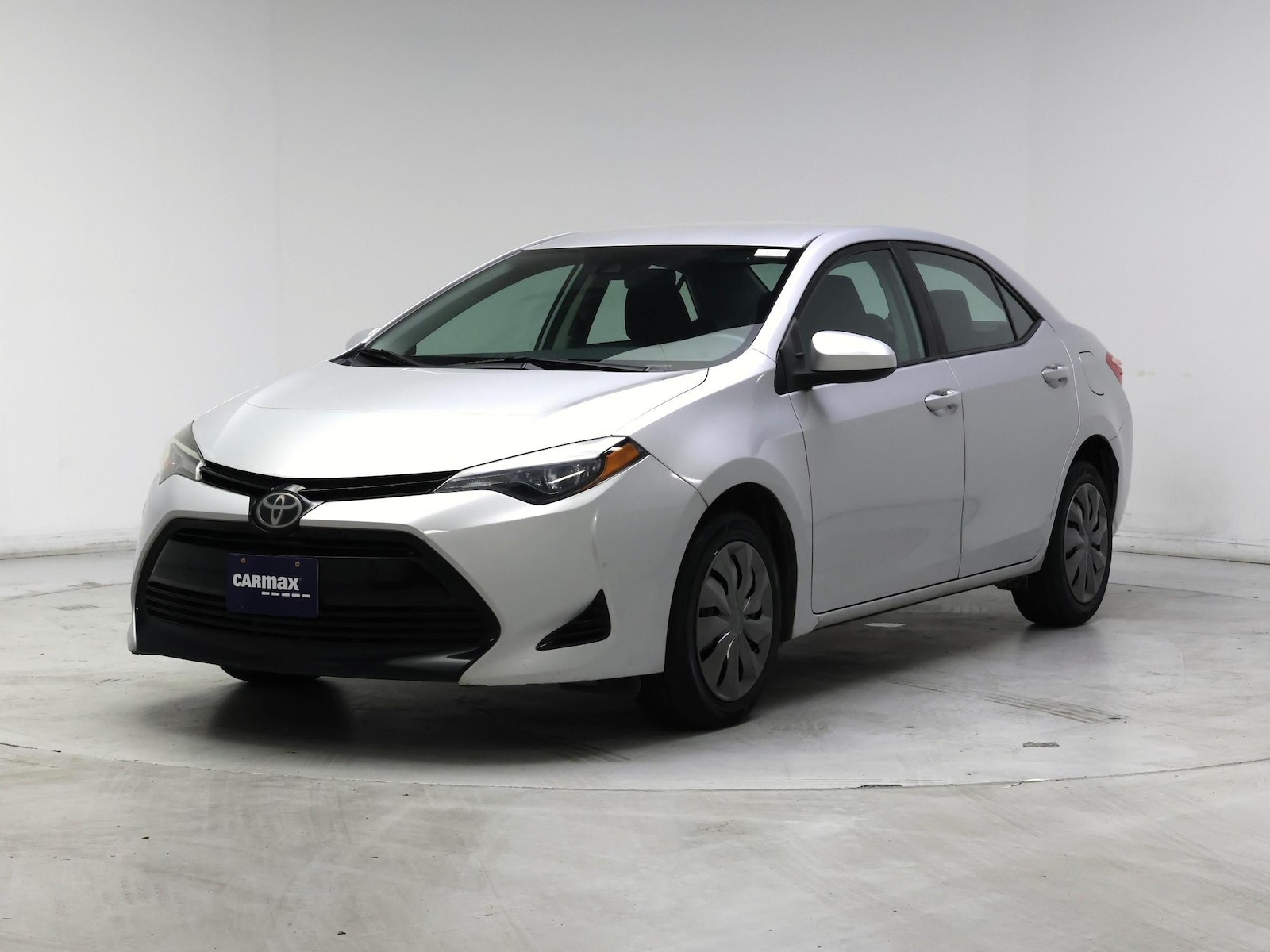 2017 Toyota Corolla LE - Photo 5