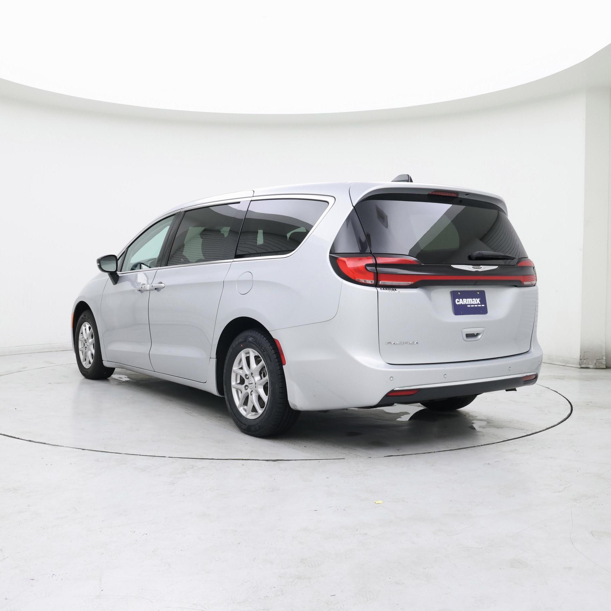 Thumbnail: 2024 Chrysler Pacifica - 2