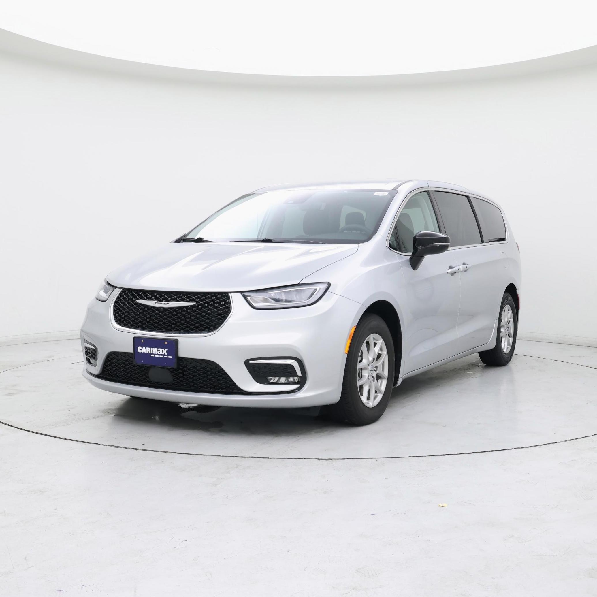 Thumbnail: 2024 Chrysler Pacifica - 4