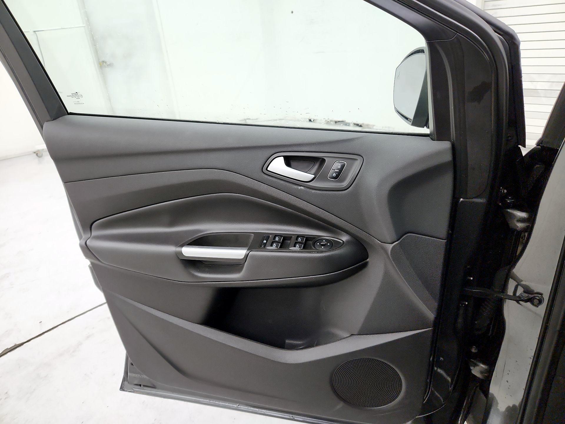 Thumbnail: 2017 Ford Escape - 12