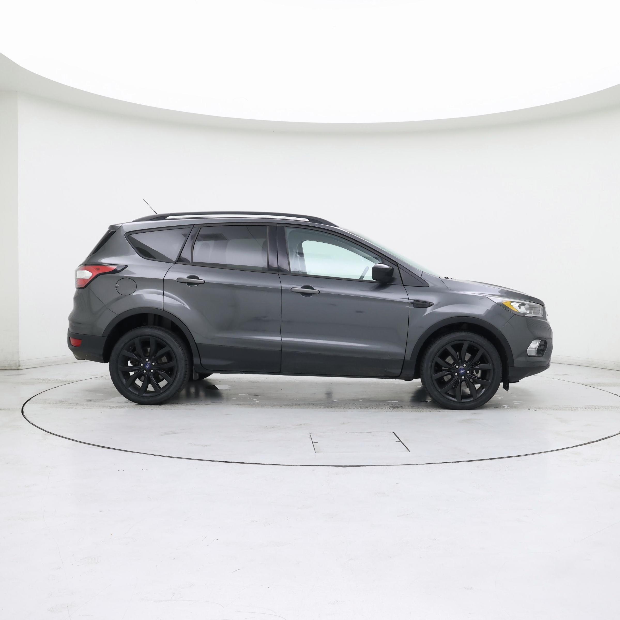 Thumbnail: 2017 Ford Escape - 7