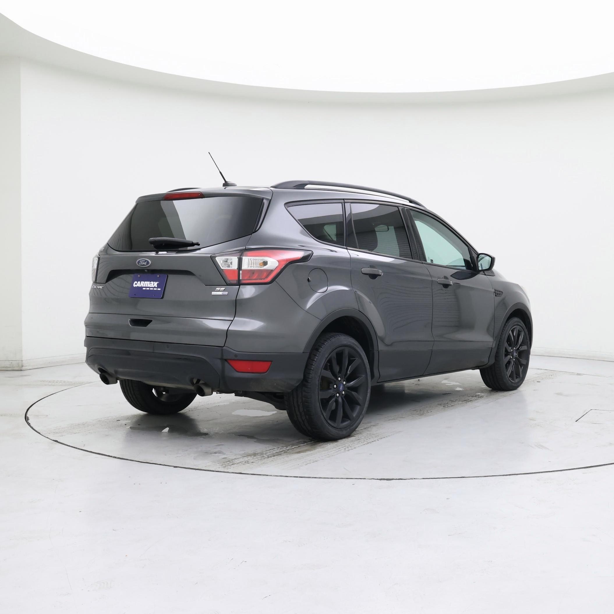 Thumbnail: 2017 Ford Escape - 8