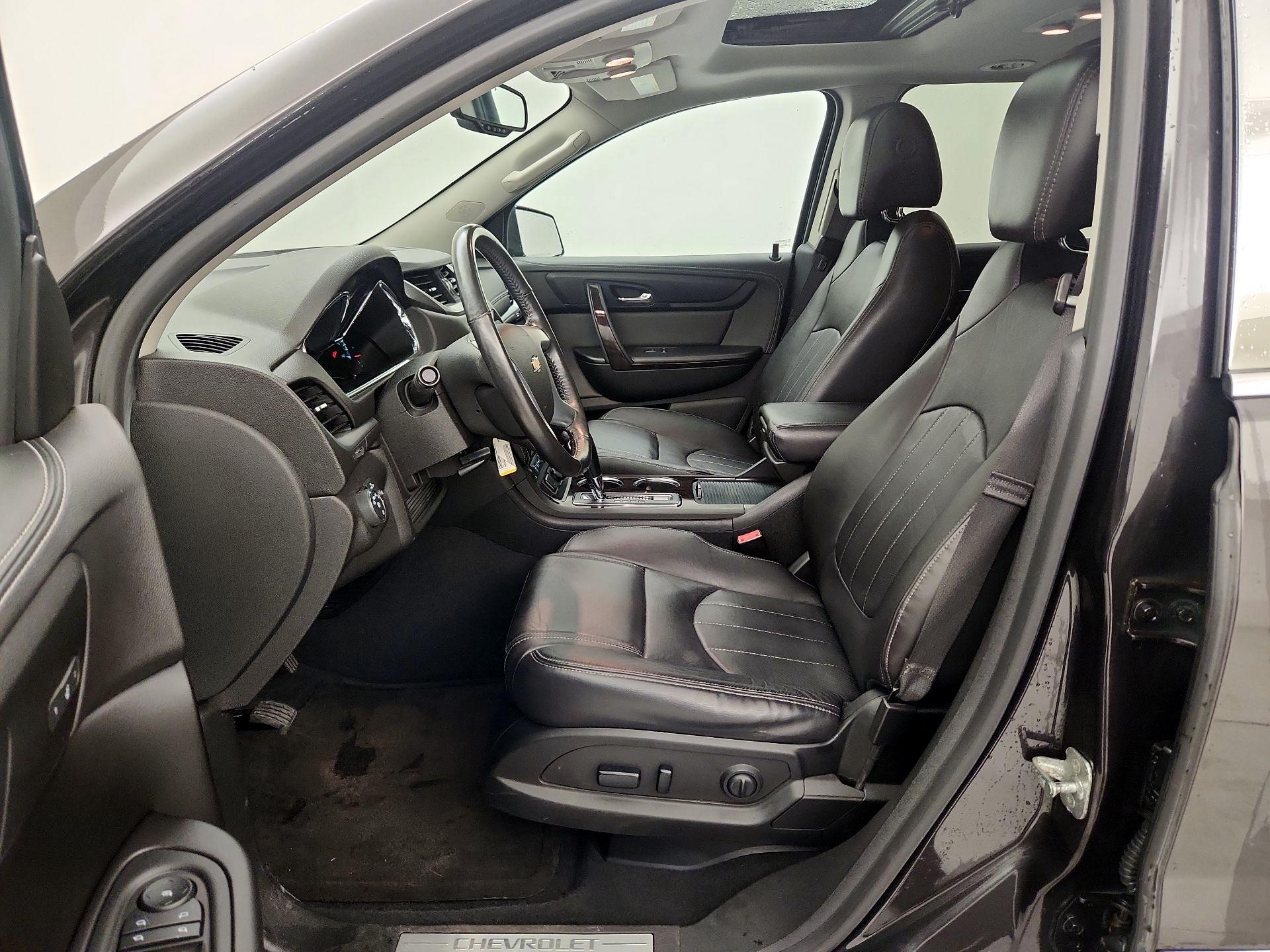 Thumbnail: 2017 Chevrolet Traverse - 11