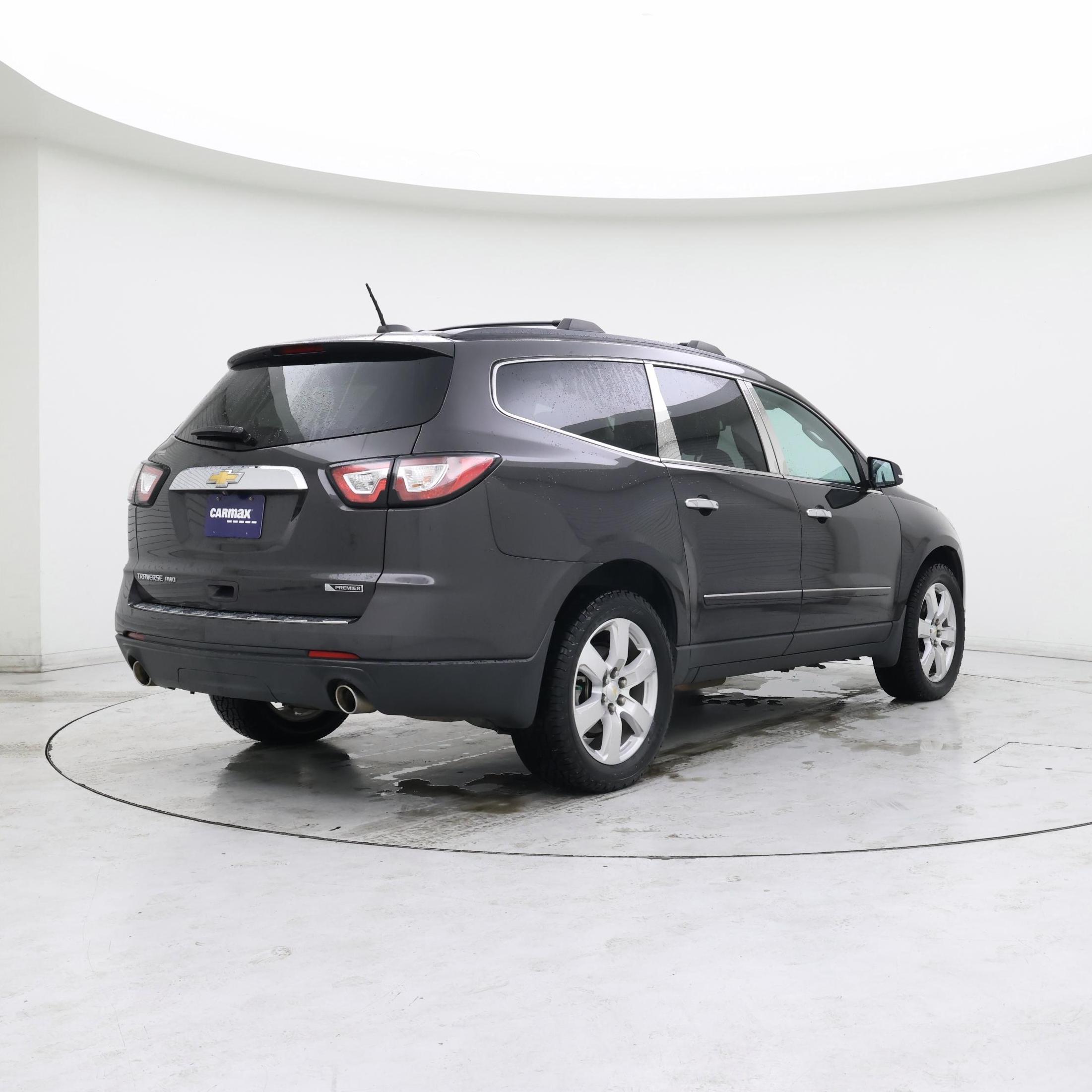 Thumbnail: 2017 Chevrolet Traverse - 8