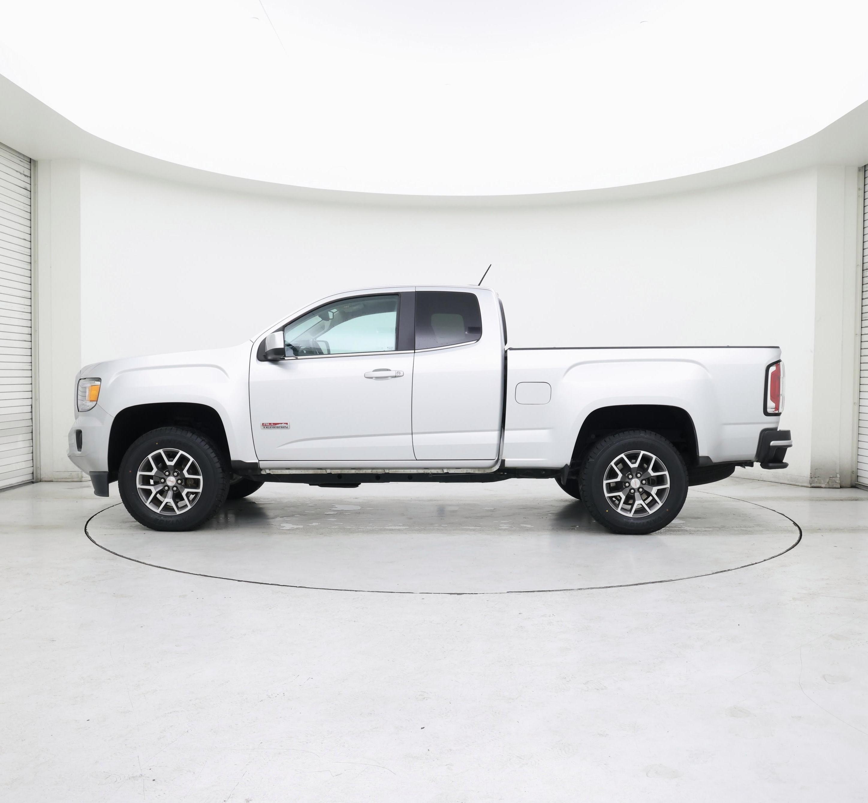 Thumbnail: 2016 GMC Canyon - 3