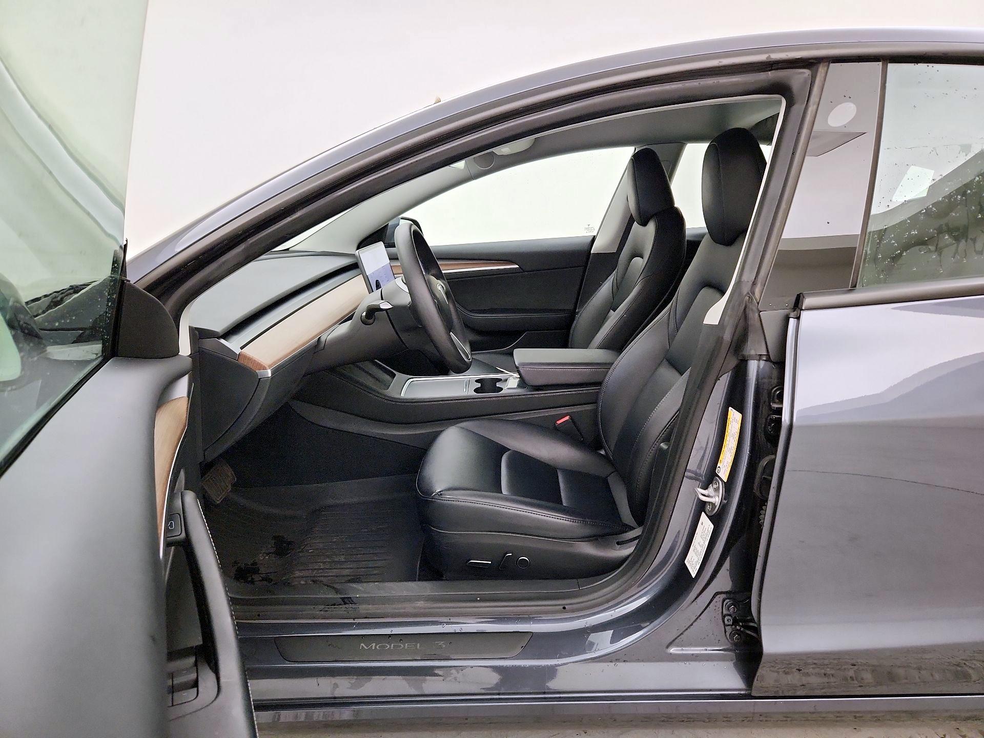 Thumbnail: 2023 Tesla Model 3 - 11