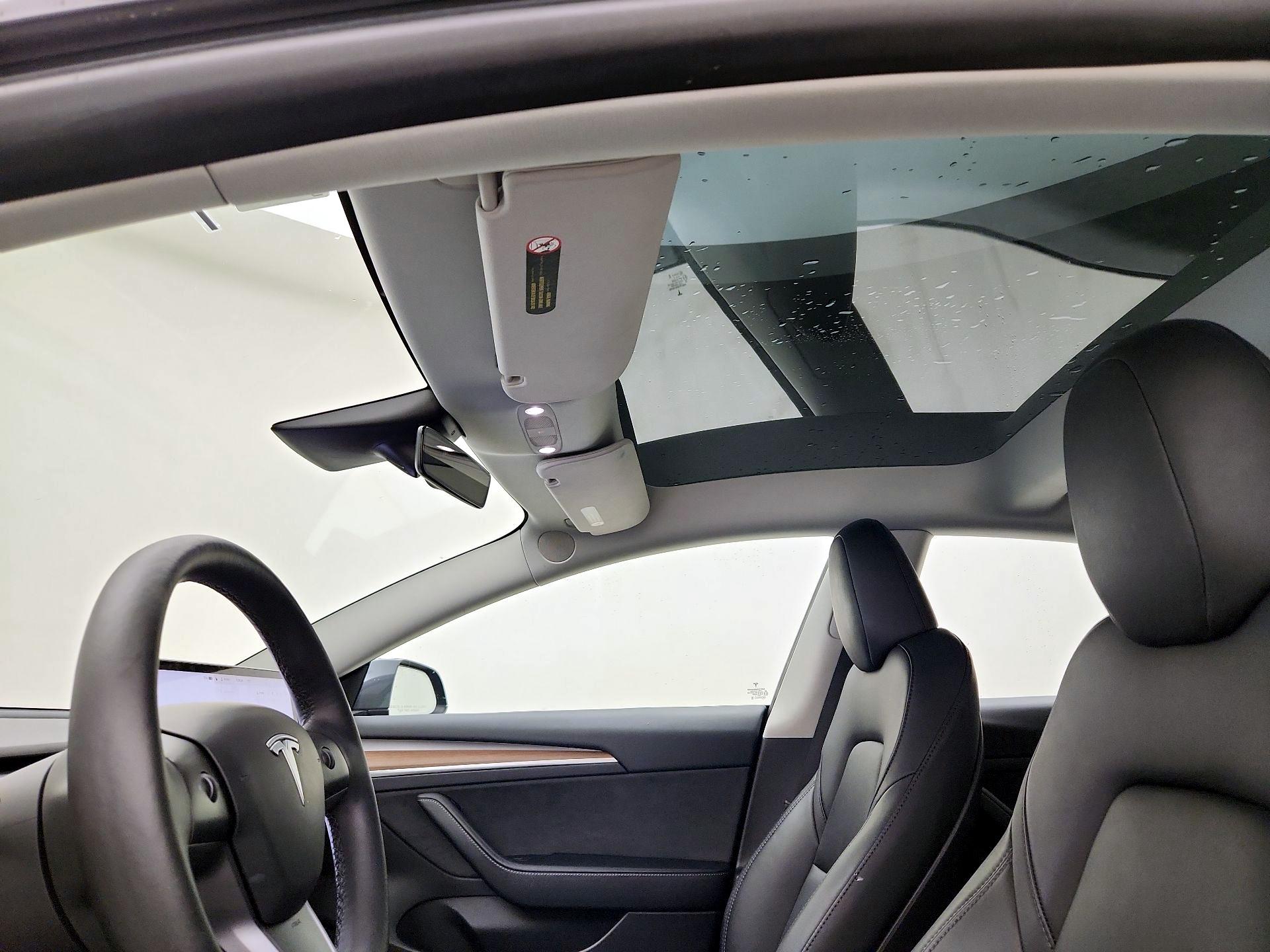 Thumbnail: 2023 Tesla Model 3 - 19